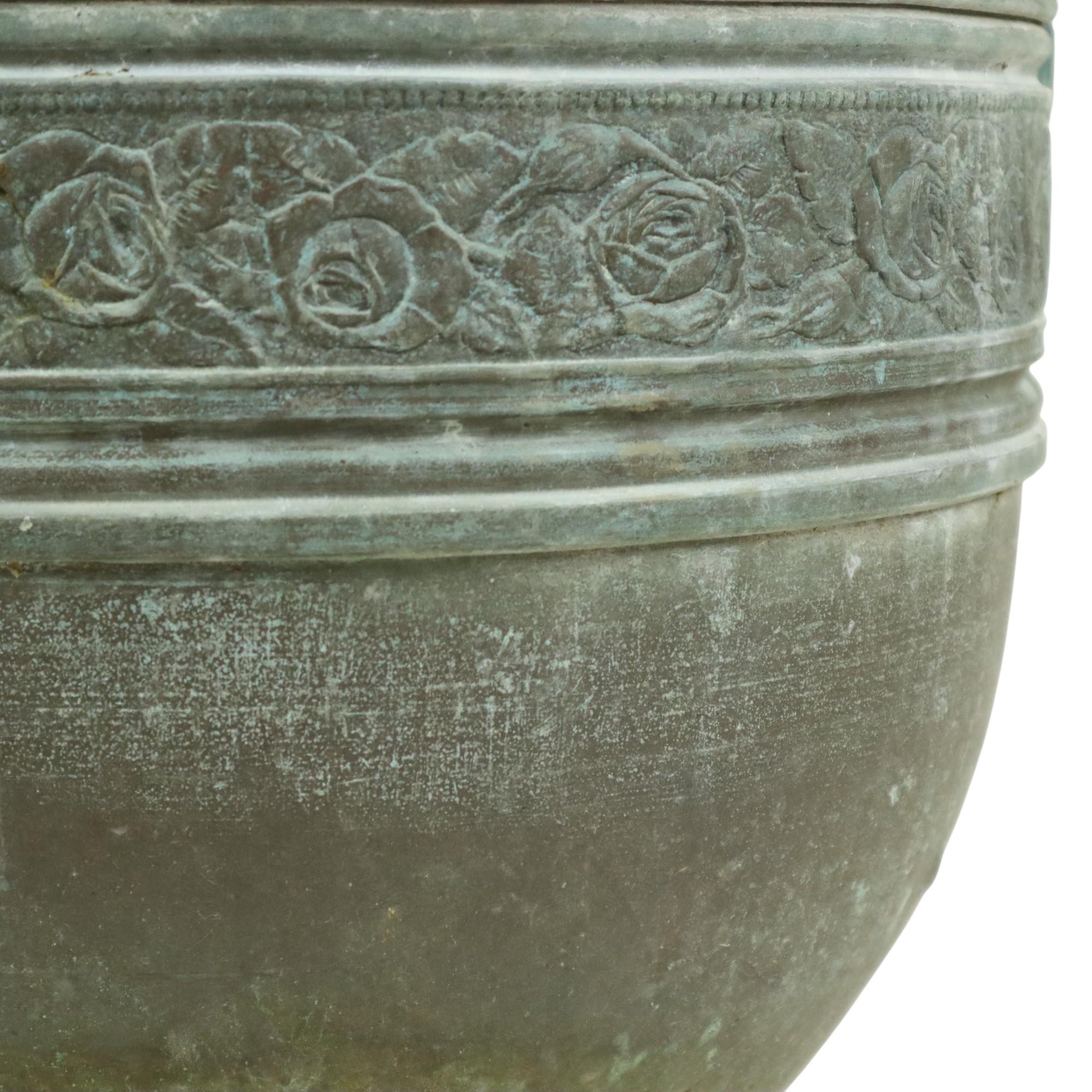 Vases à fleurs de style Art Nouveau Vases de jardin Verdigris en vente 6