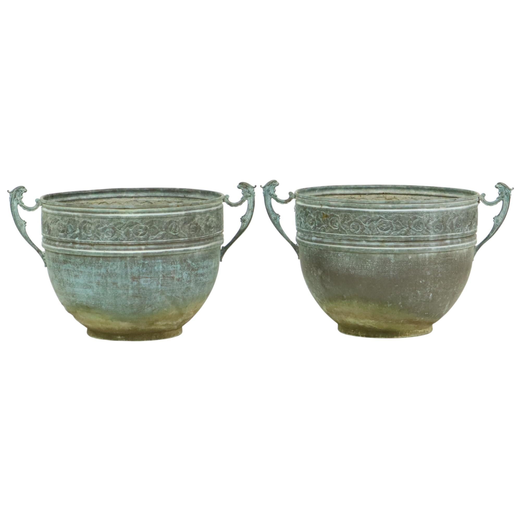 Français Vases à fleurs de style Art Nouveau Vases de jardin Verdigris en vente