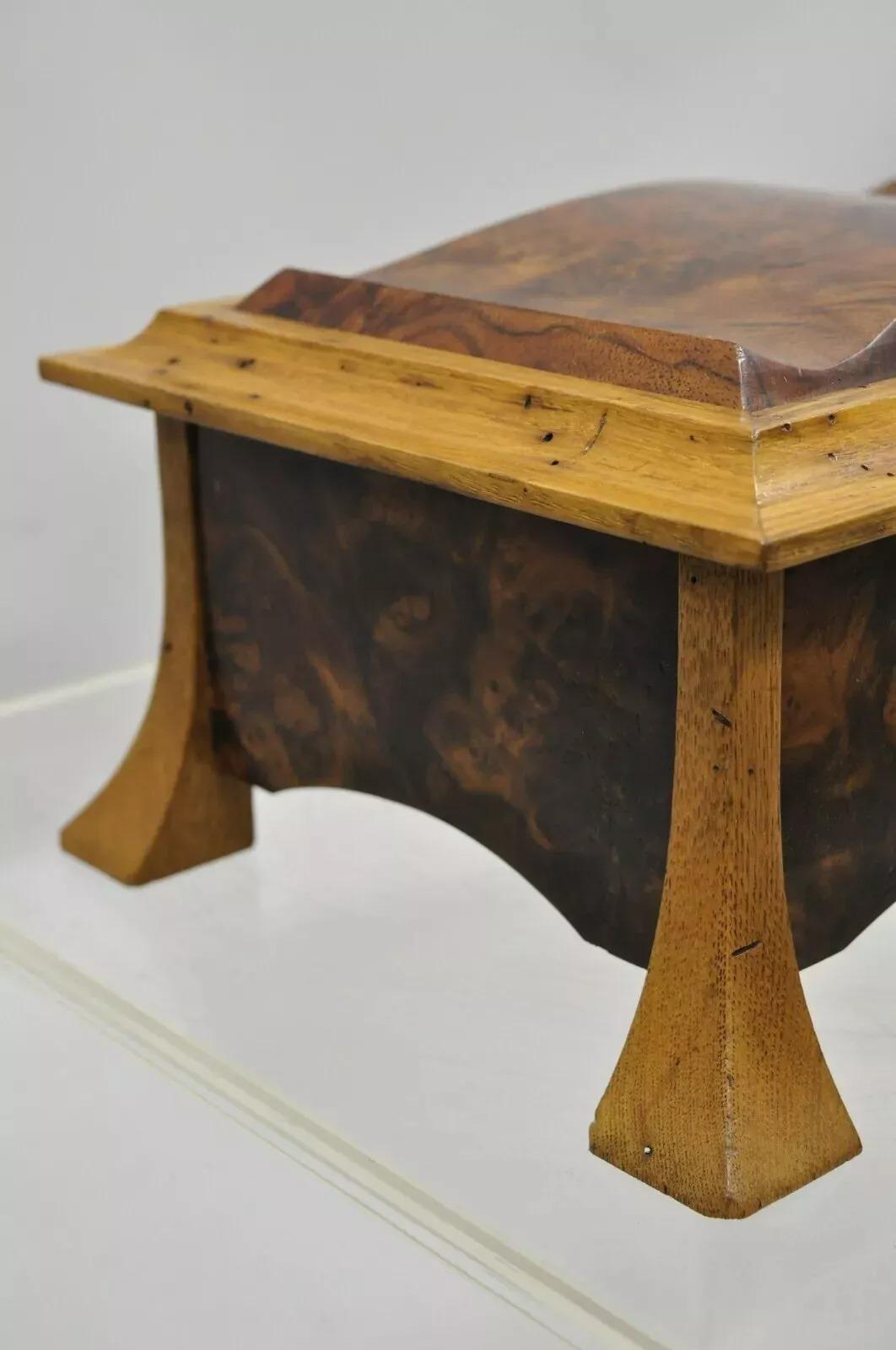 Boîte à bijoux de style Art nouveau français en loupe d'orme fabriquée à la main par William Mowry en vente 1
