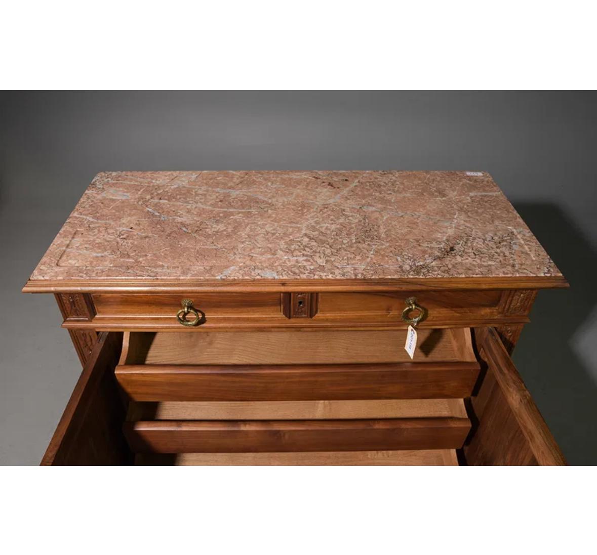 Art nouveau Buffet / buffet en noyer à dessus de marbre de style Art Nouveau français en vente