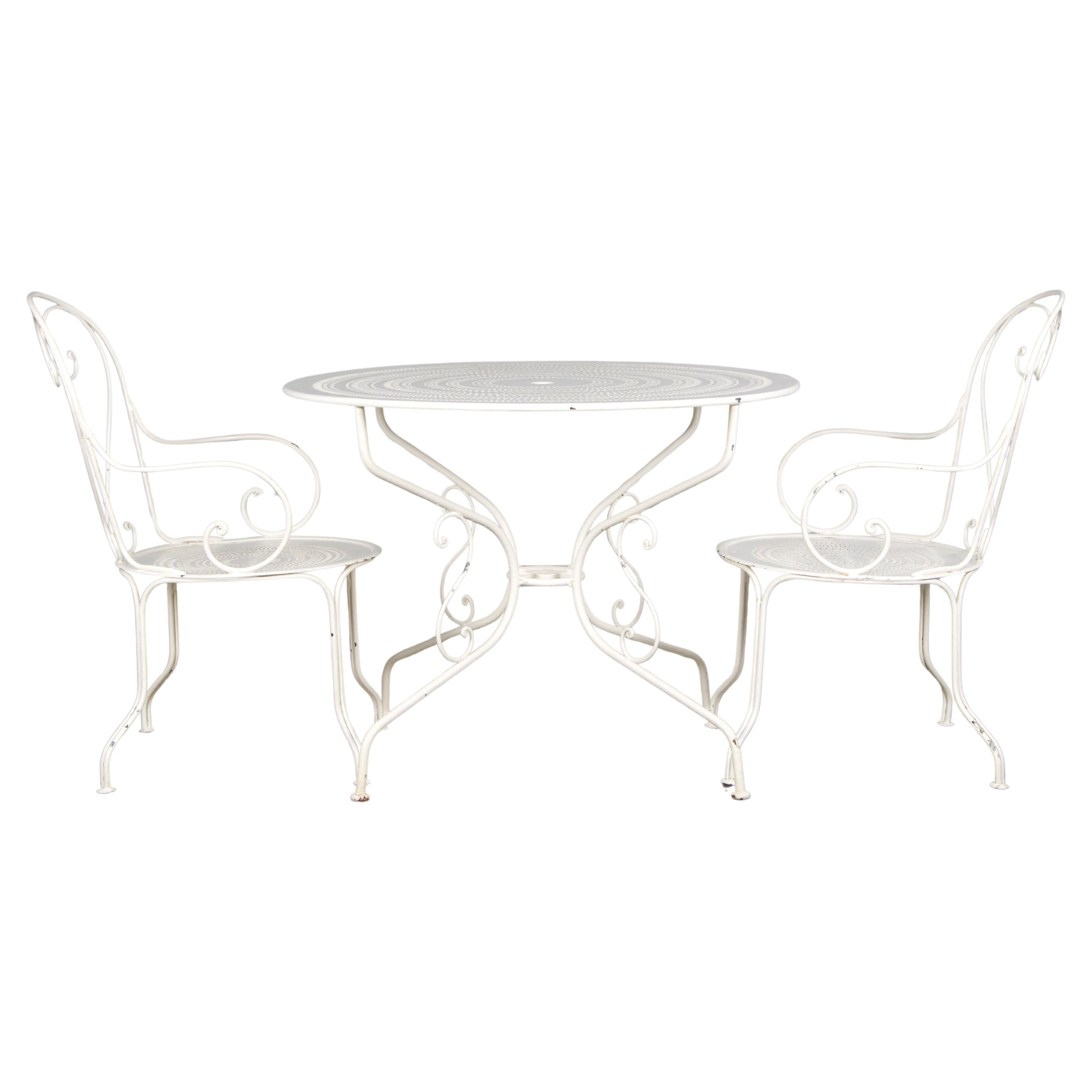 Set da giardino dipinto in ferro battuto bianco in stile Art Nouveau francese