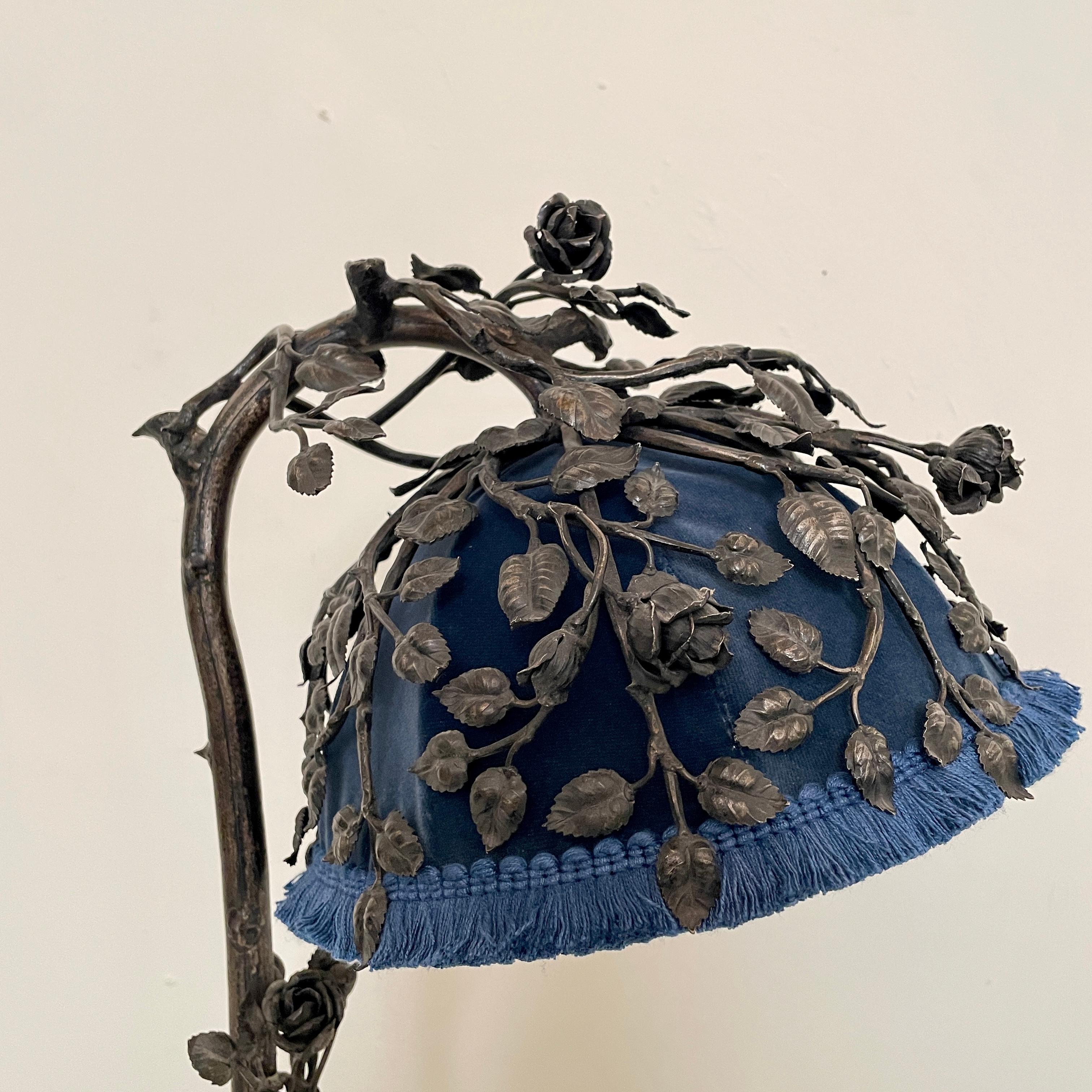 Französische Jugendstil-Tischlampe aus Bronzeguss, Rosenbaum, um 1910 im Angebot 11