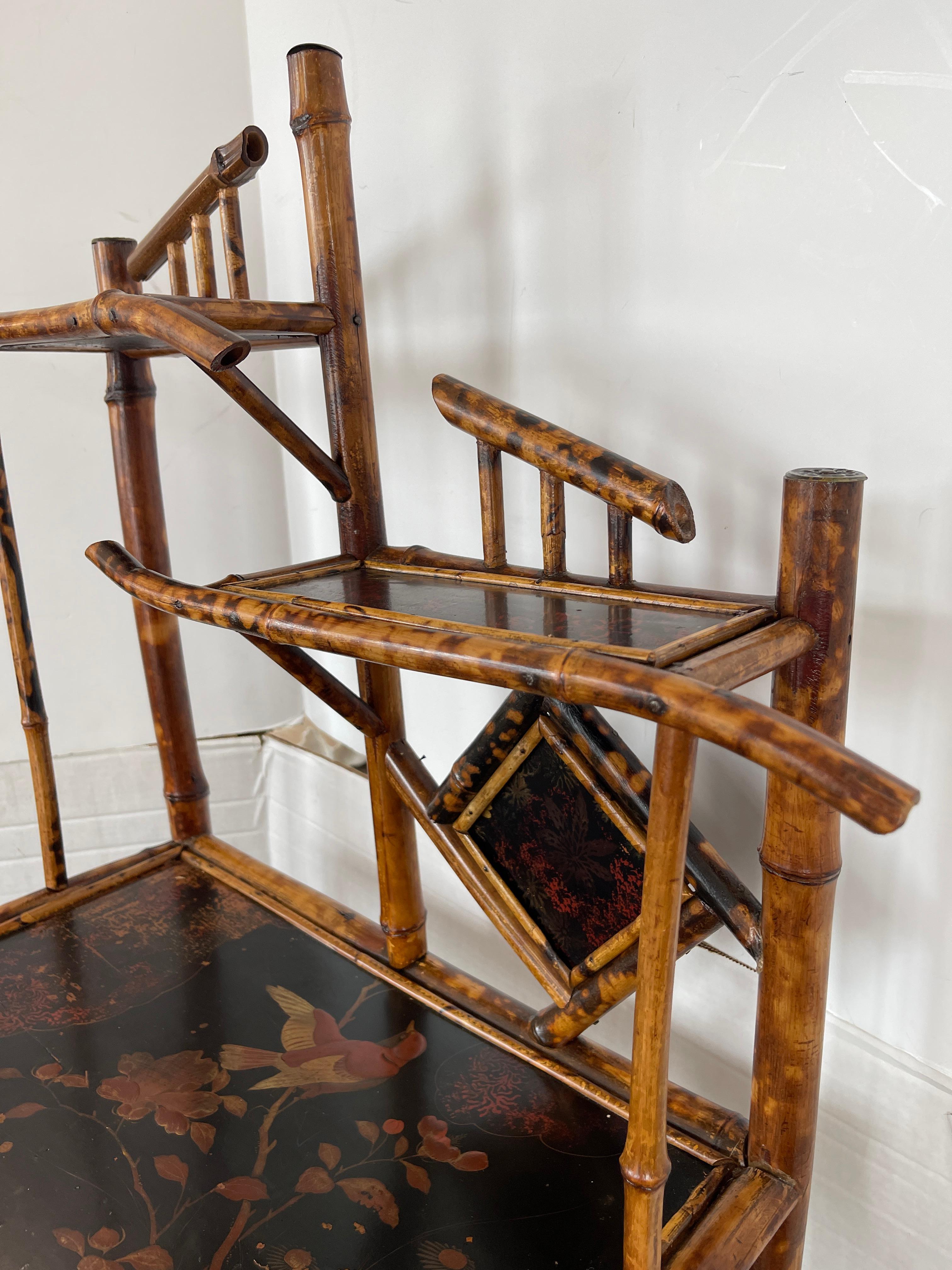 Étagère de bibliothèque Art nouveau français en écaille de tortue, bambou et laque Chinoiserie en vente 9