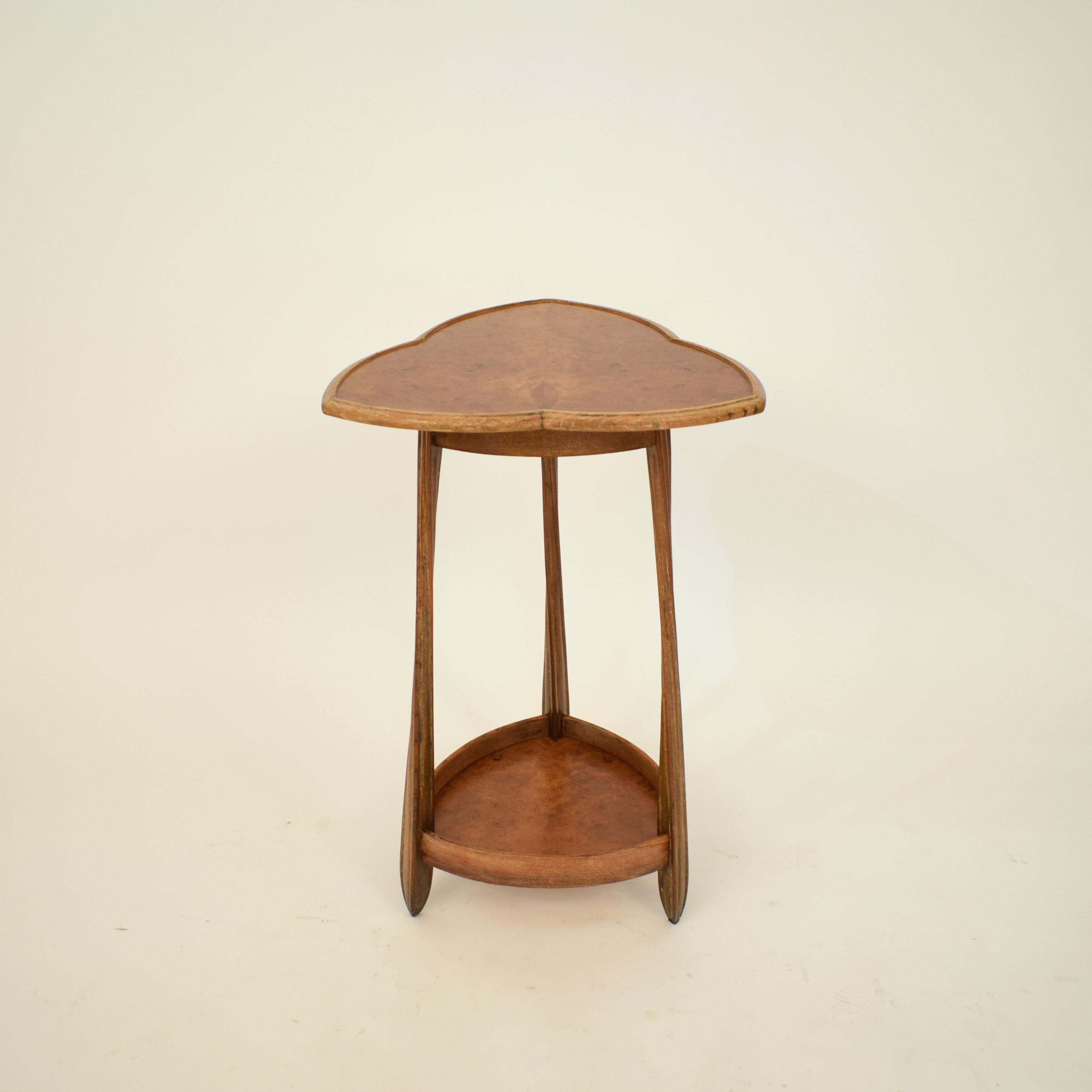 French Art Nouveau Triangular Side Table by Louis Majorelle in Walnut and Oak 6