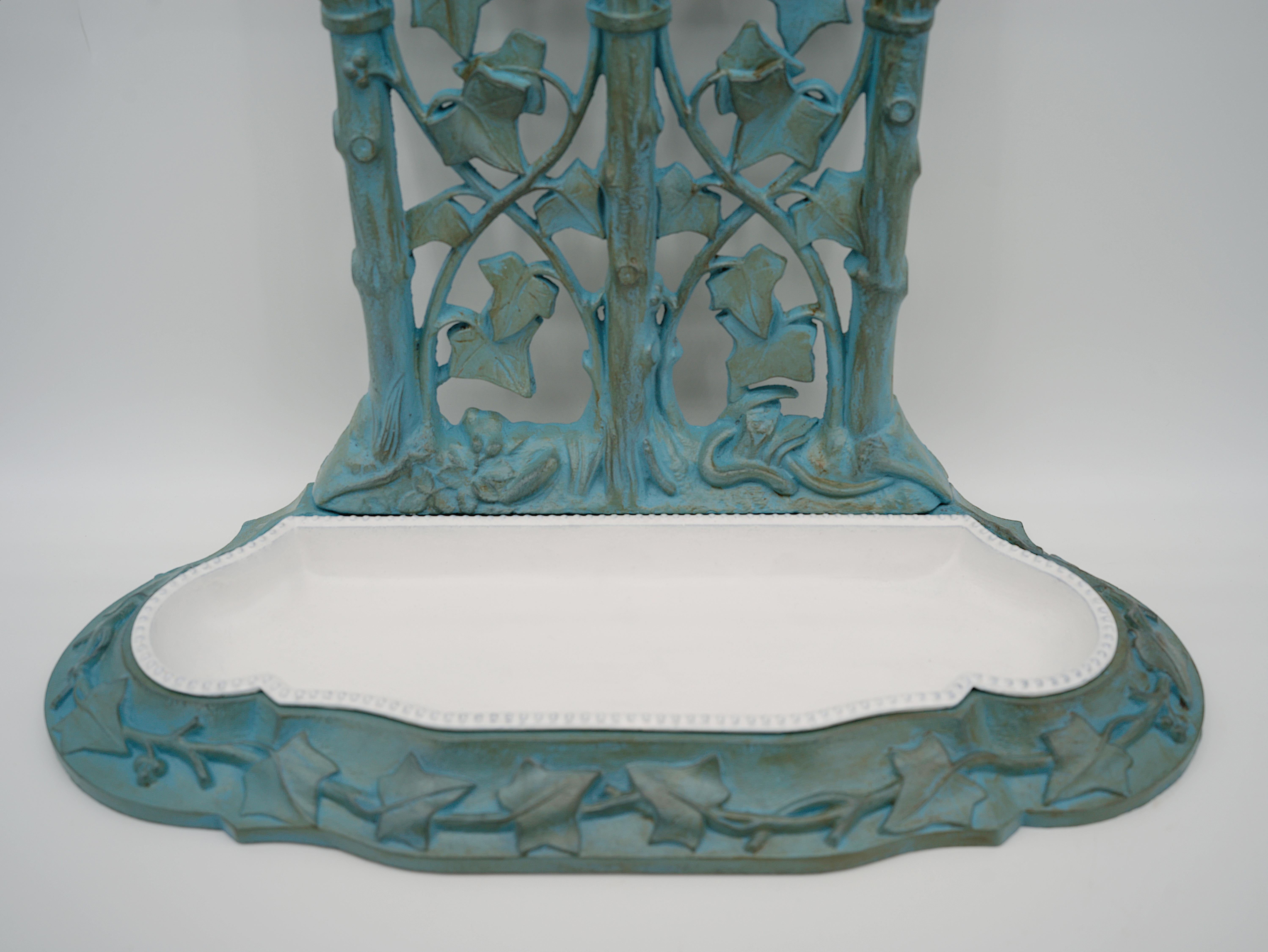 French Art Nouveau Umbrella Stand, 1900 For Sale 2