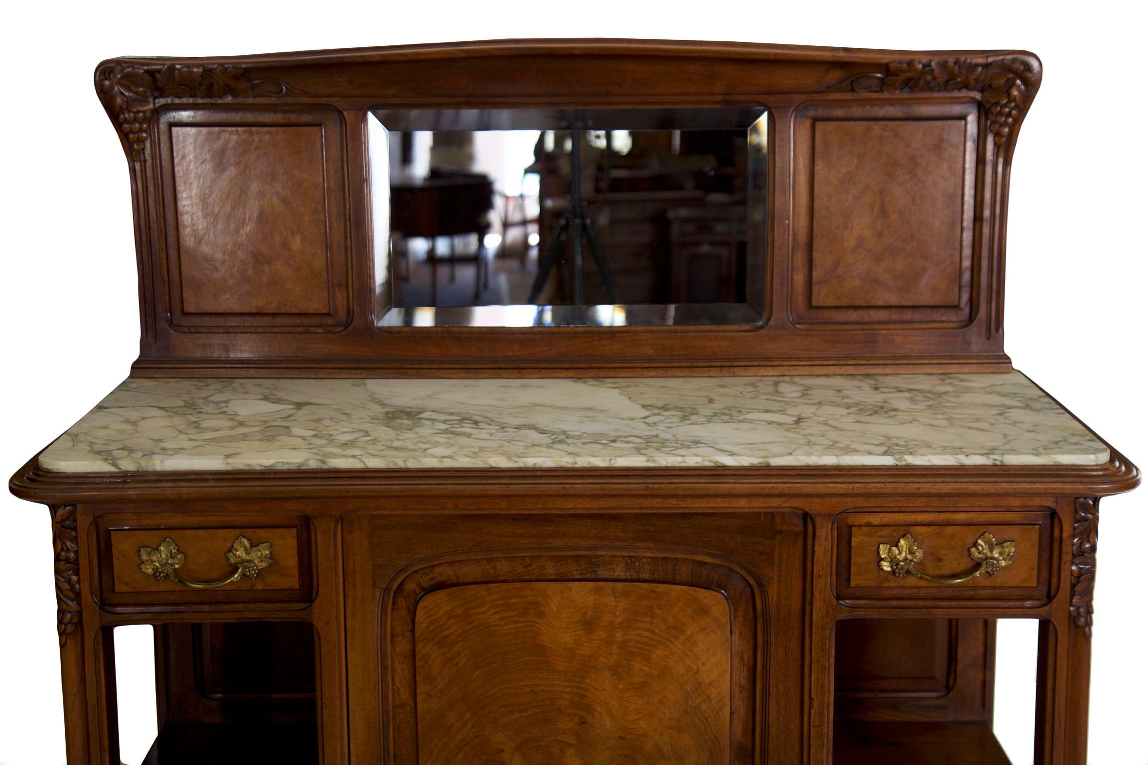 French Art Nouveau Walnut Server Sideboard Buffet, circa 1900 In Good Condition In Shippensburg, PA