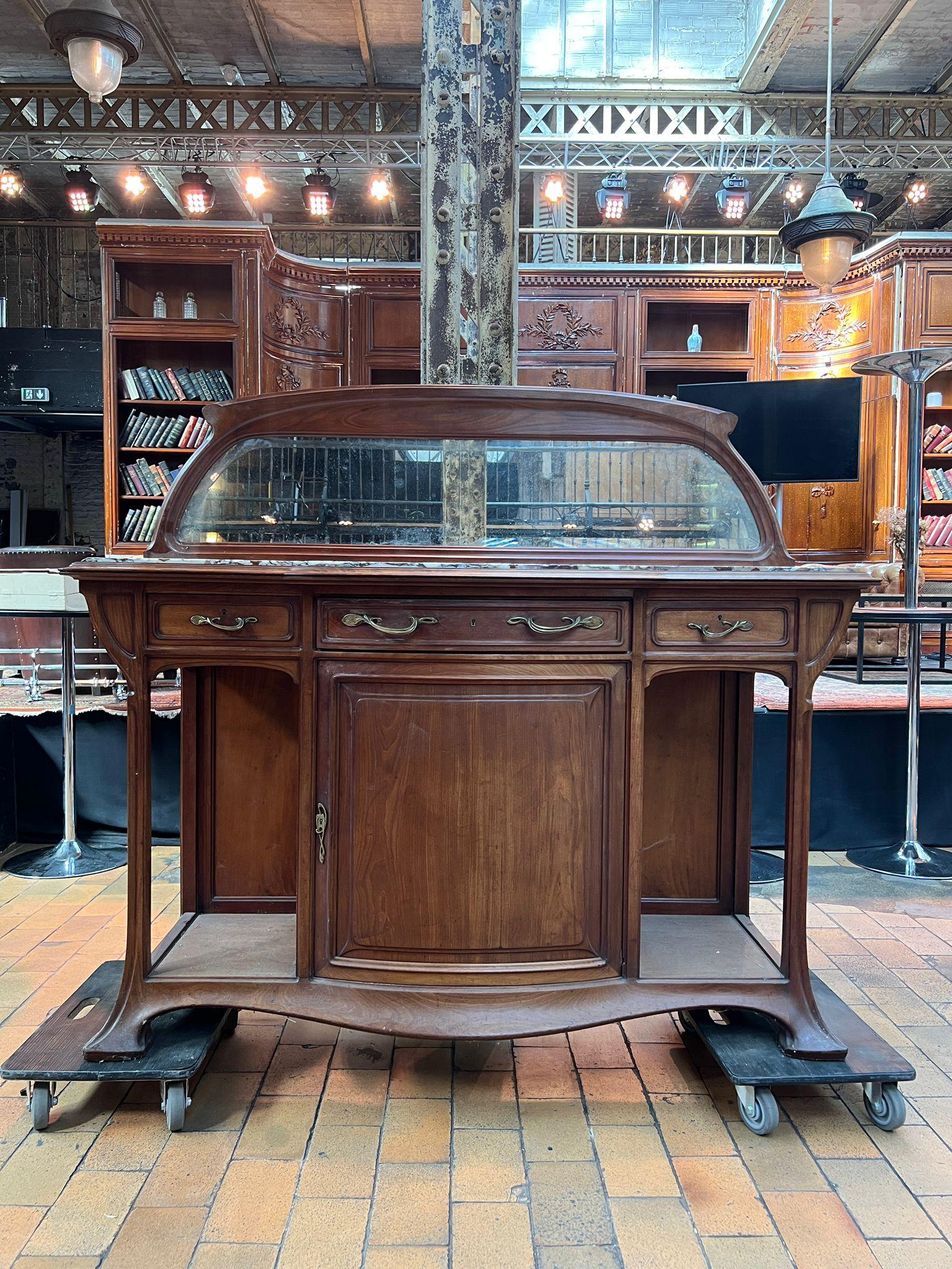 French Art Nouveau Walnut Sideboard with Marble Top and Mirror, circa 1900 For Sale 2