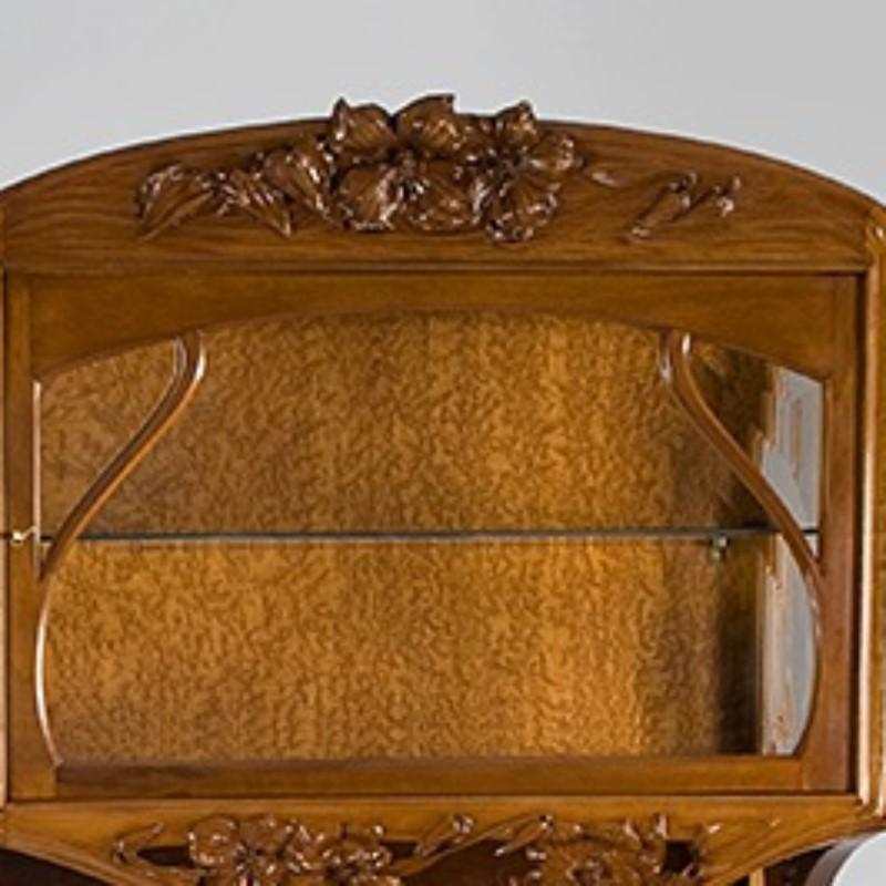 French Art Nouveau Walnut Vitrine by Camil Gauthier Nancy In Excellent Condition In New York, NY