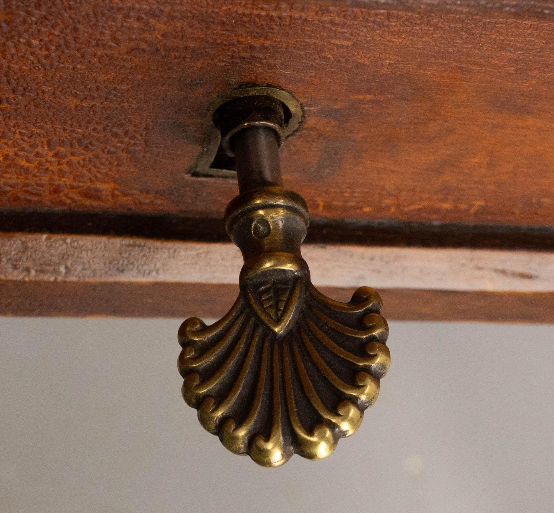Französischer Jugendstil-Schreibtisch aus Holz mit Glasplatte und einer Schublade, um 1920 im Angebot 4