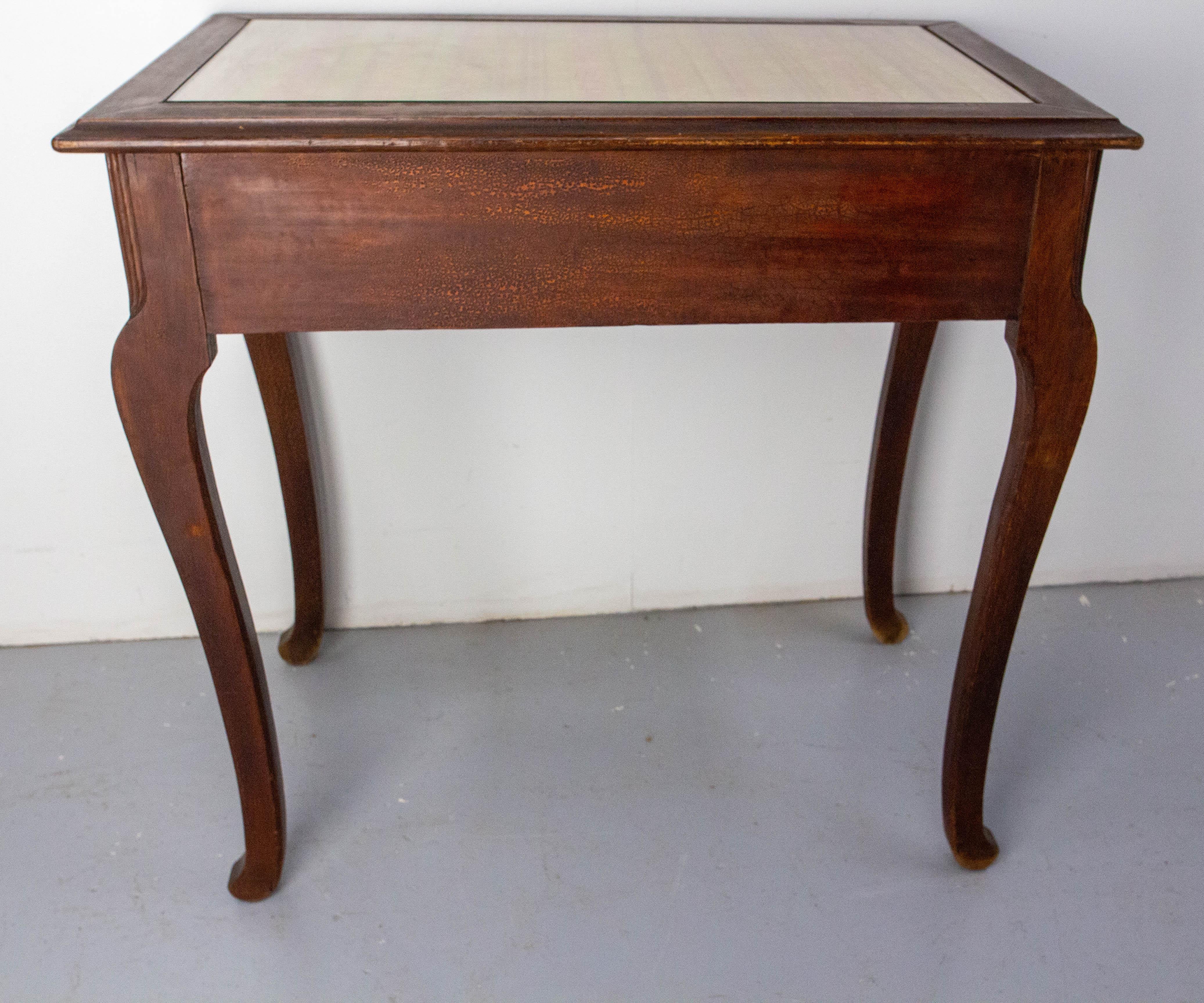 Französischer Jugendstil-Schreibtisch aus Holz mit Glasplatte und einer Schublade, um 1920 im Angebot 8