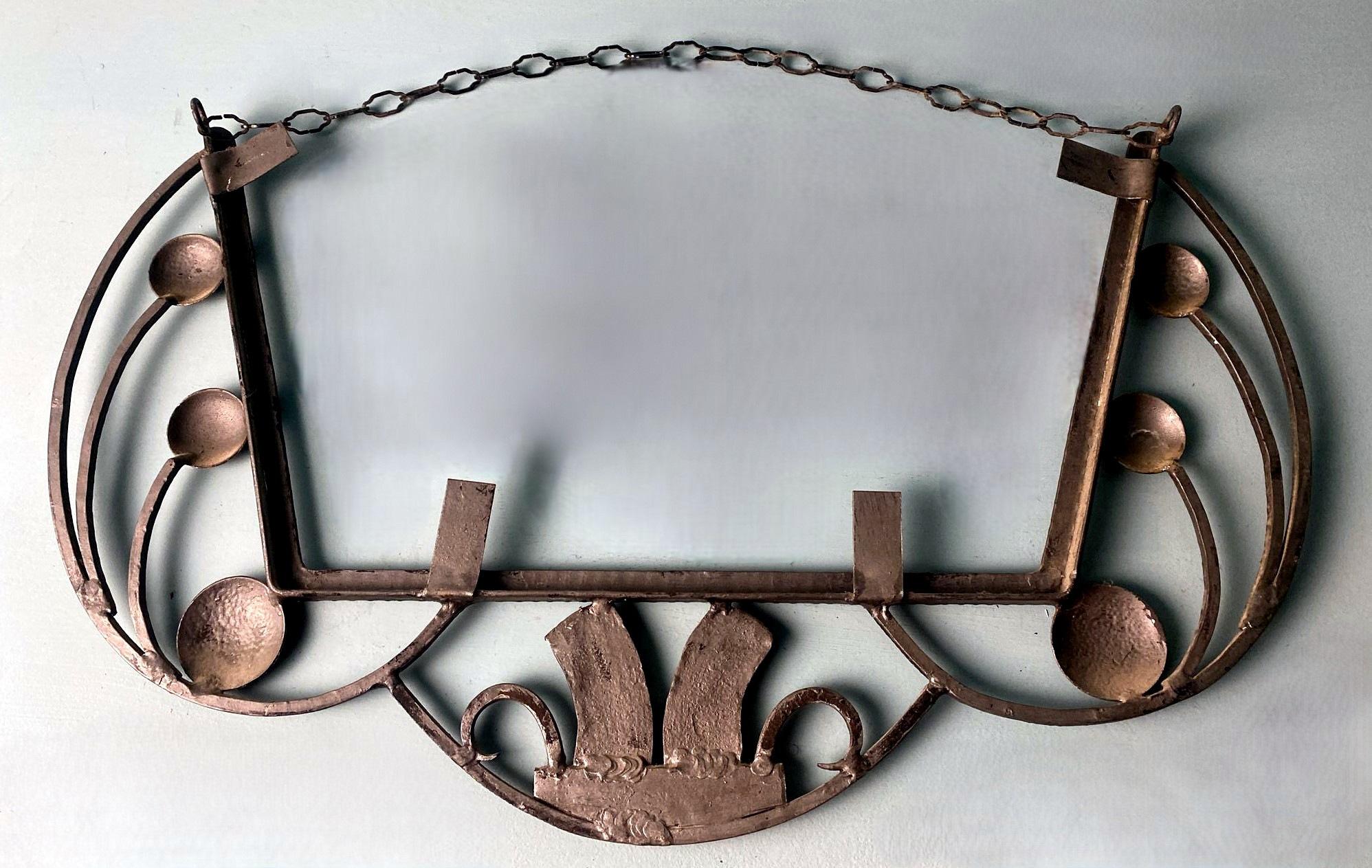 Fatto a mano Specchio francese Art Nouveau in ferro battuto con vetro smussato in vendita