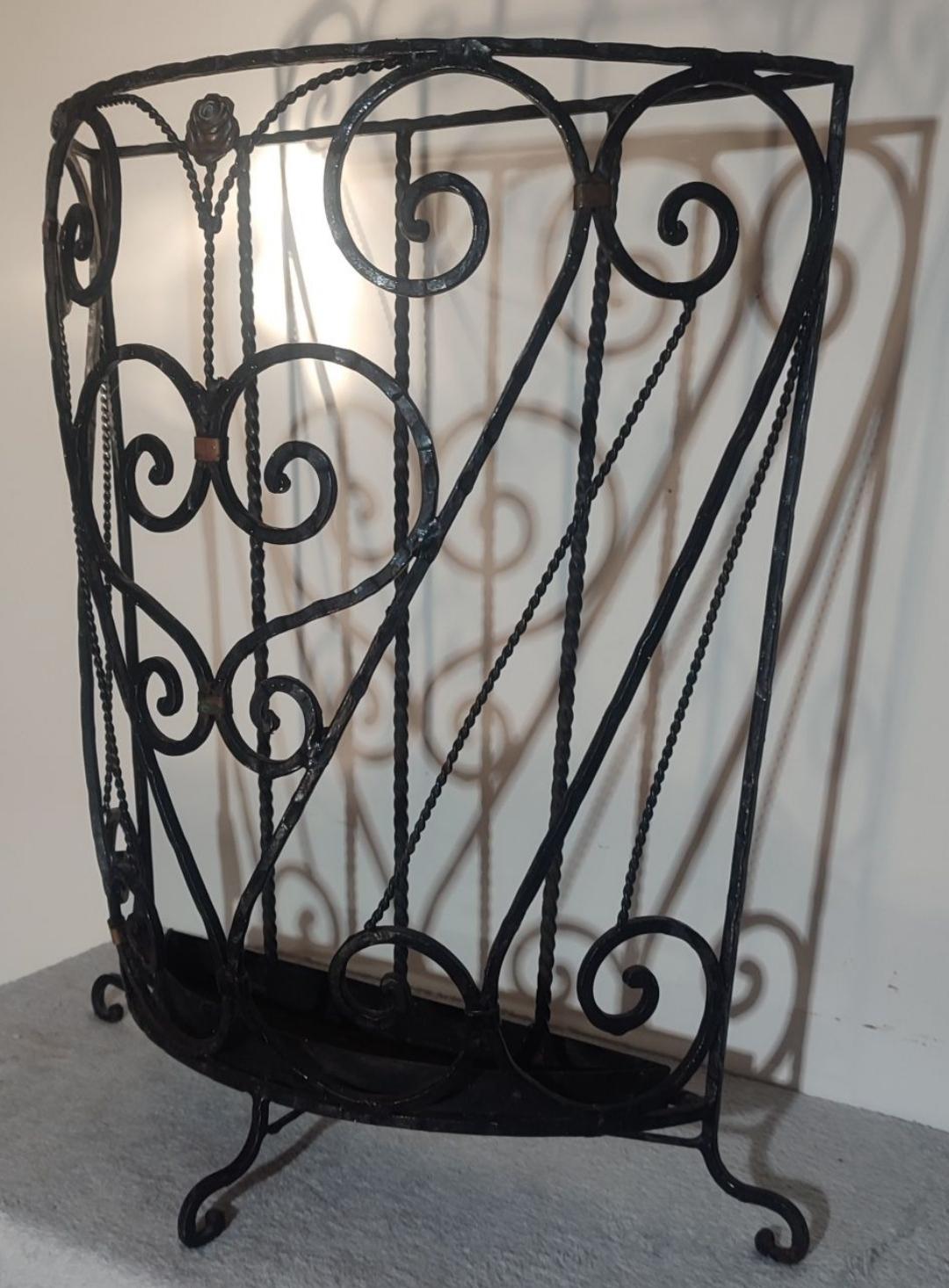 An french Art Nouveau Wrought Iron Umbrella Stand idel for a modern decor with a twist of elegance.