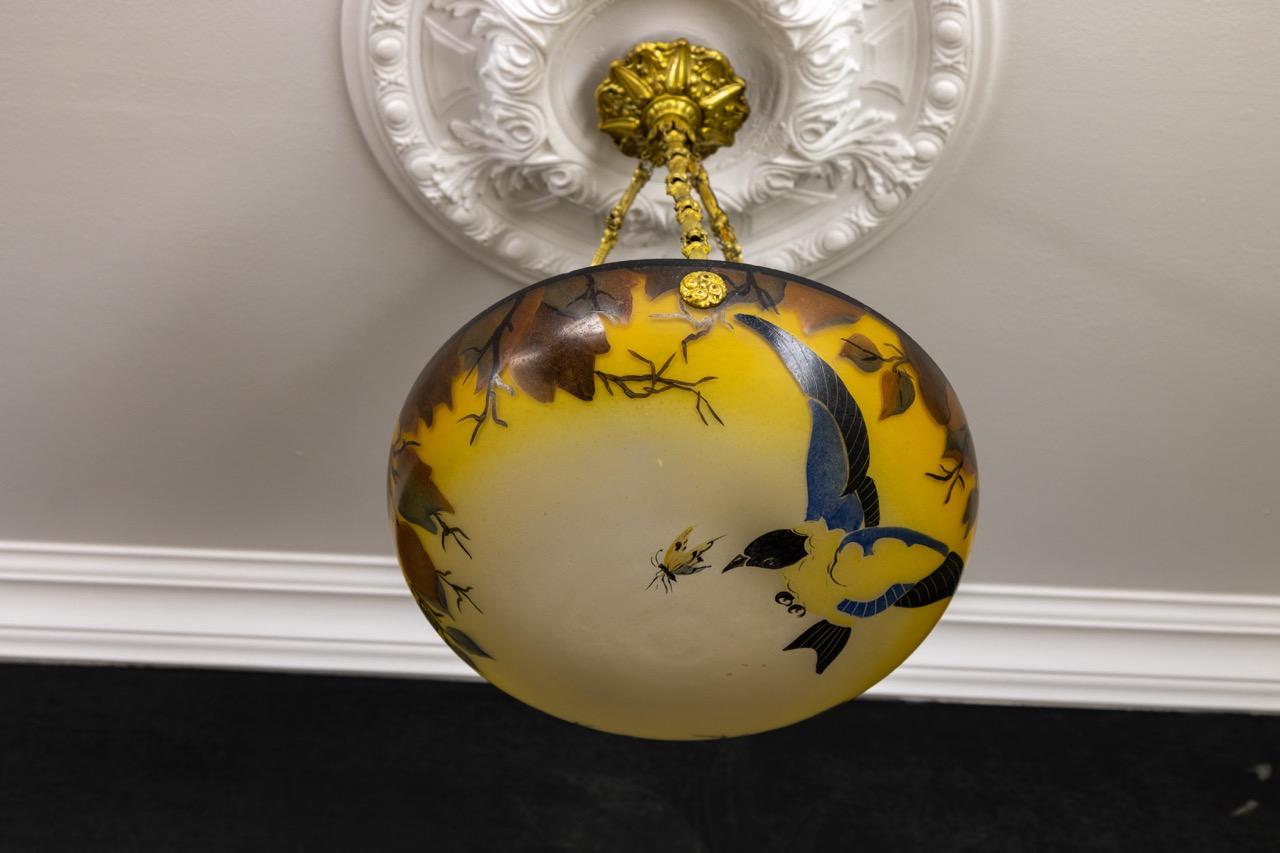 French Art Nouveau Yellow and Brown Painted Glass Pendant Light with Bird, 1920s In Good Condition In Barntrup, DE