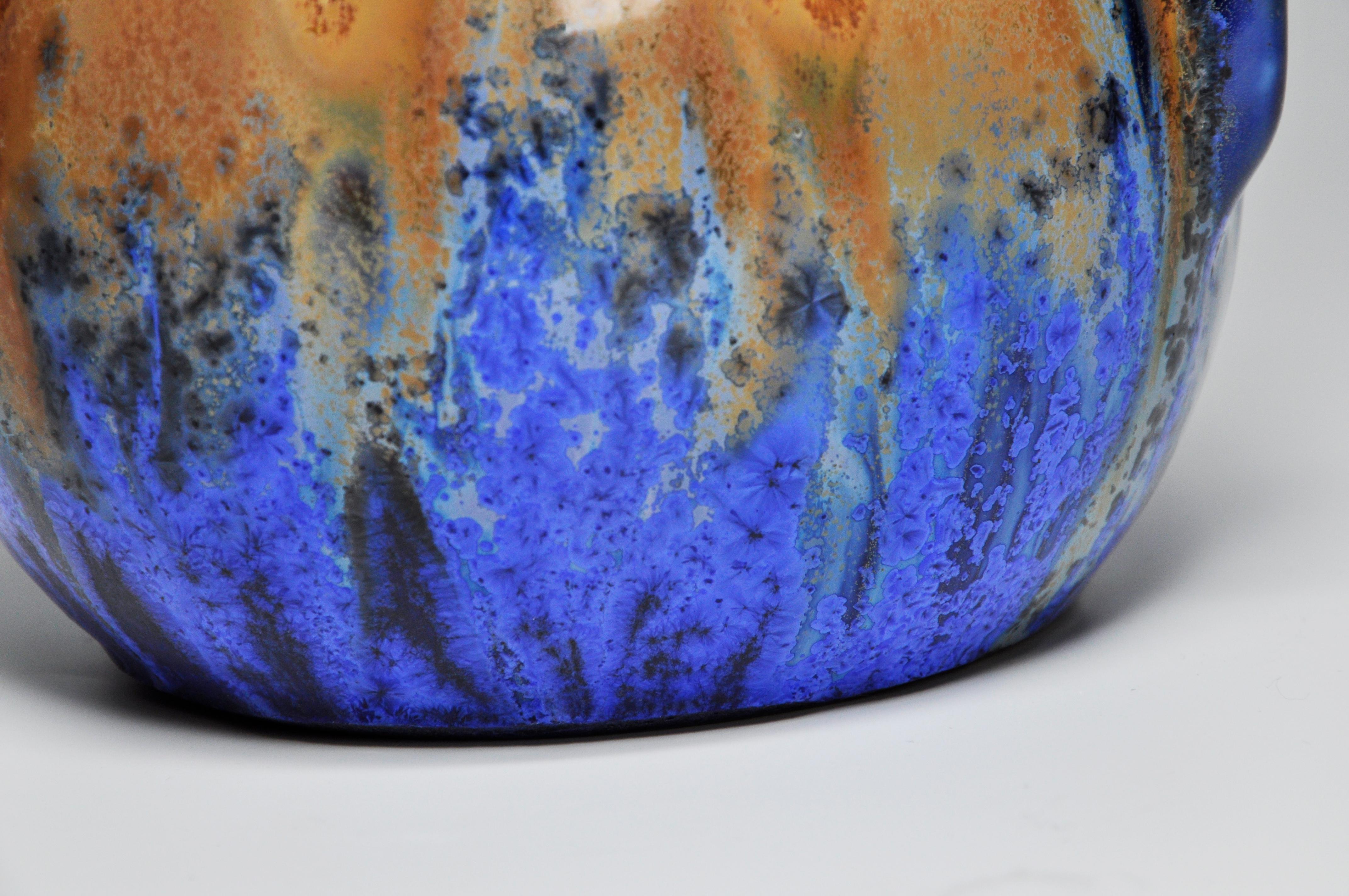 20ième siècle Poterie d'art française Metenier Vase bleu en céramique