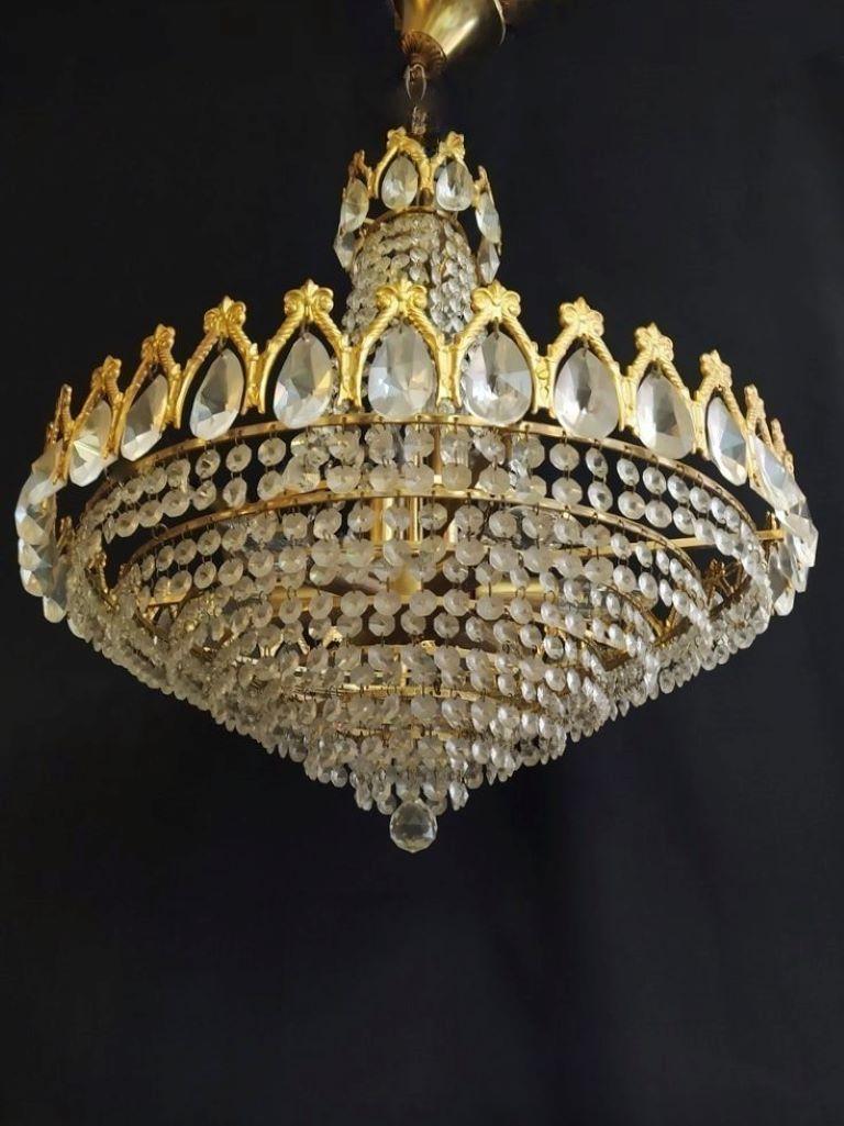 French Art Deco Crystal Bronze Eight-Light Chandelier, 1930s For Sale 1