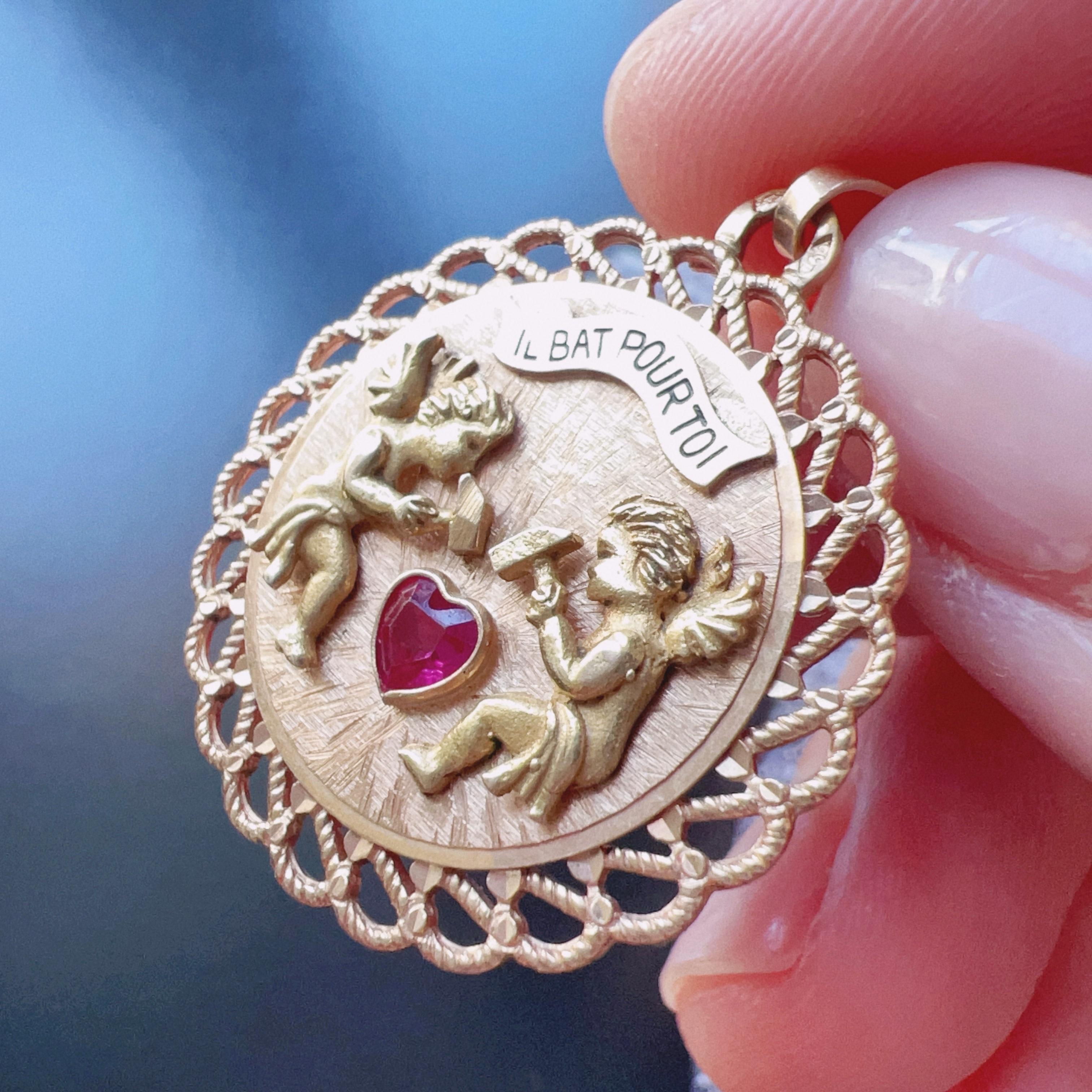 French articulated 18K gold “my heart beats for you” medal pendant 2