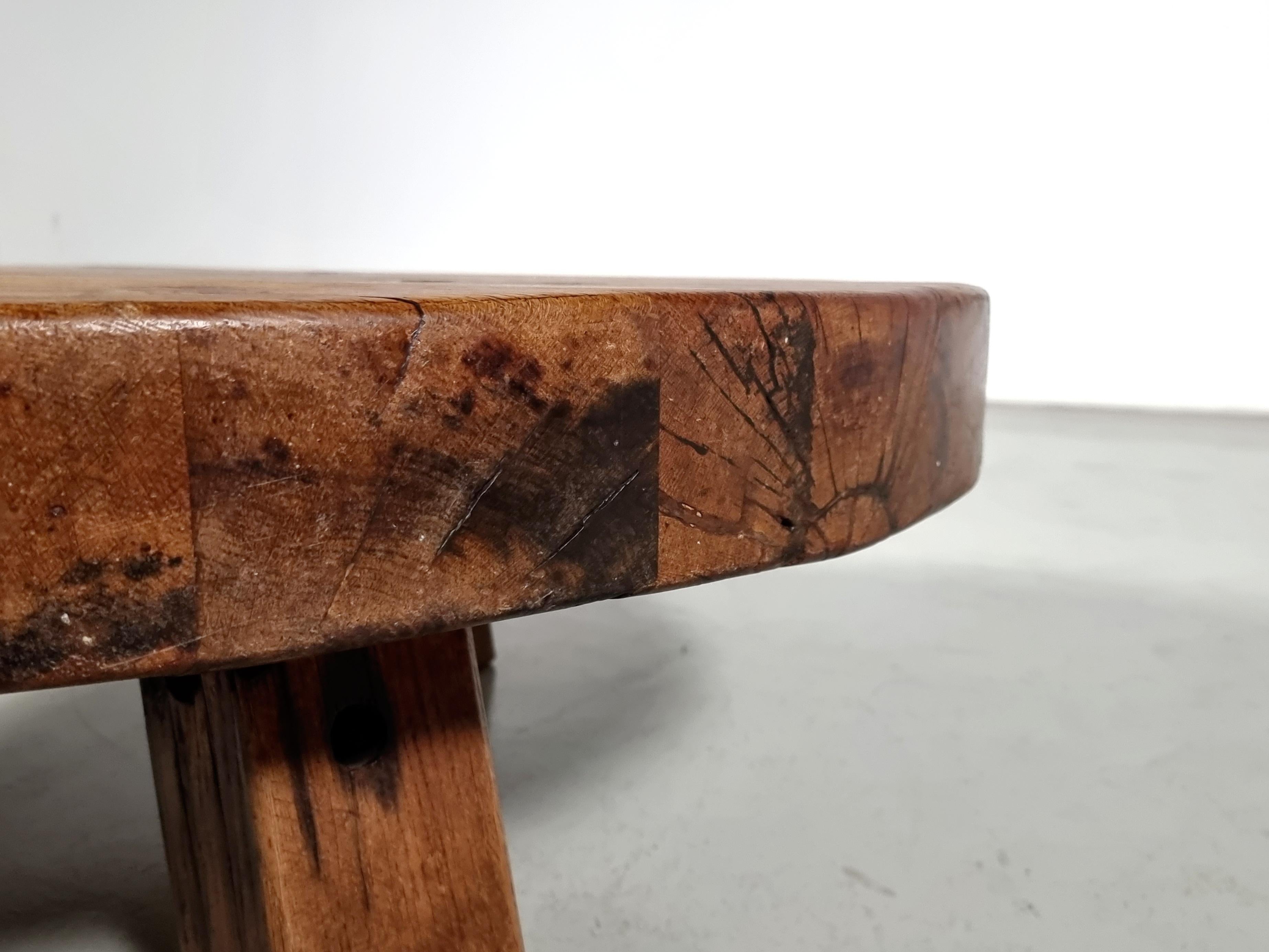 Fin du 20e siècle Table basse artisanale française en chêne massif, années 1970 en vente