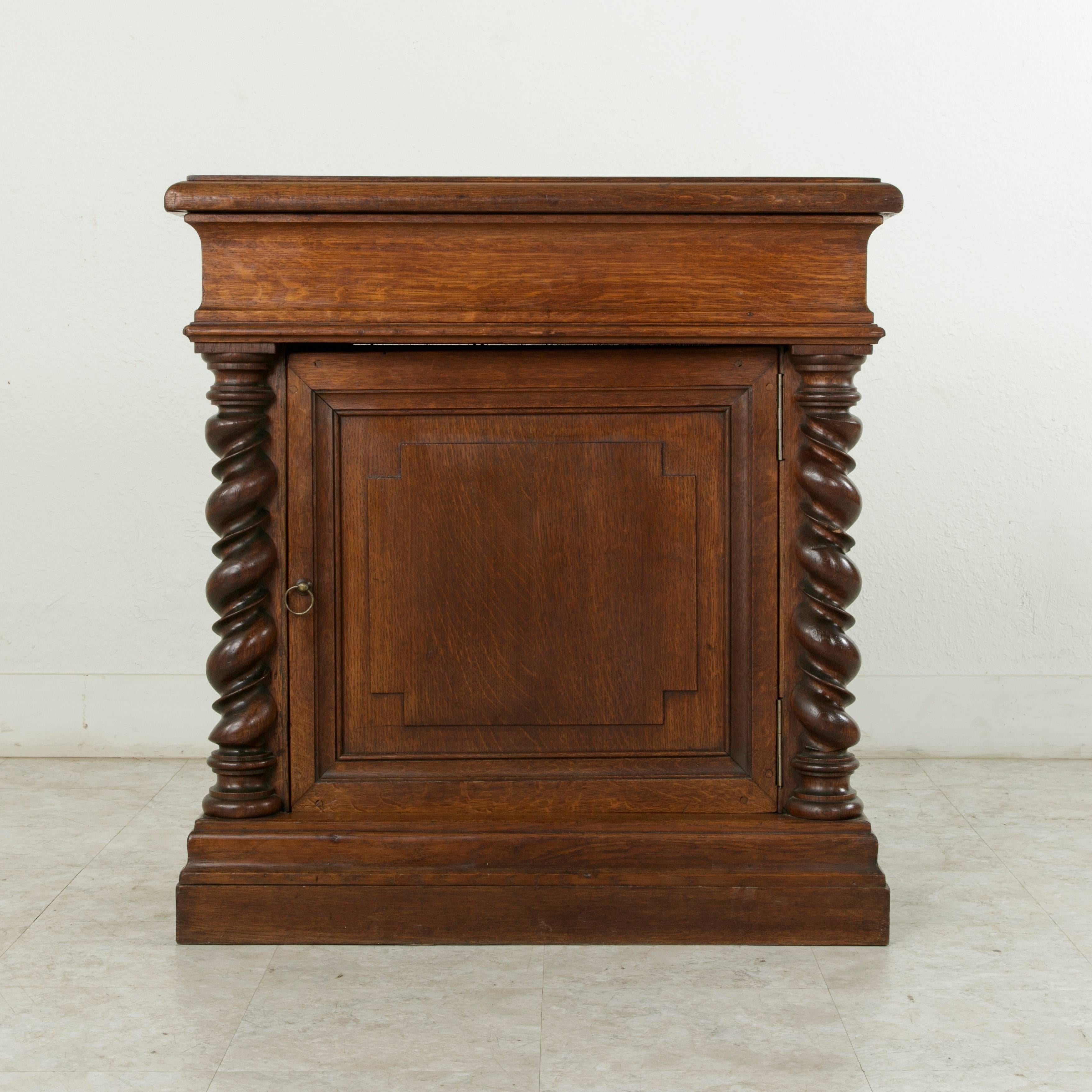 French Artisan-Made Double Sided Oak Cabinet, Console, Sofa Table, or Dry Bar In Excellent Condition In Fayetteville, AR