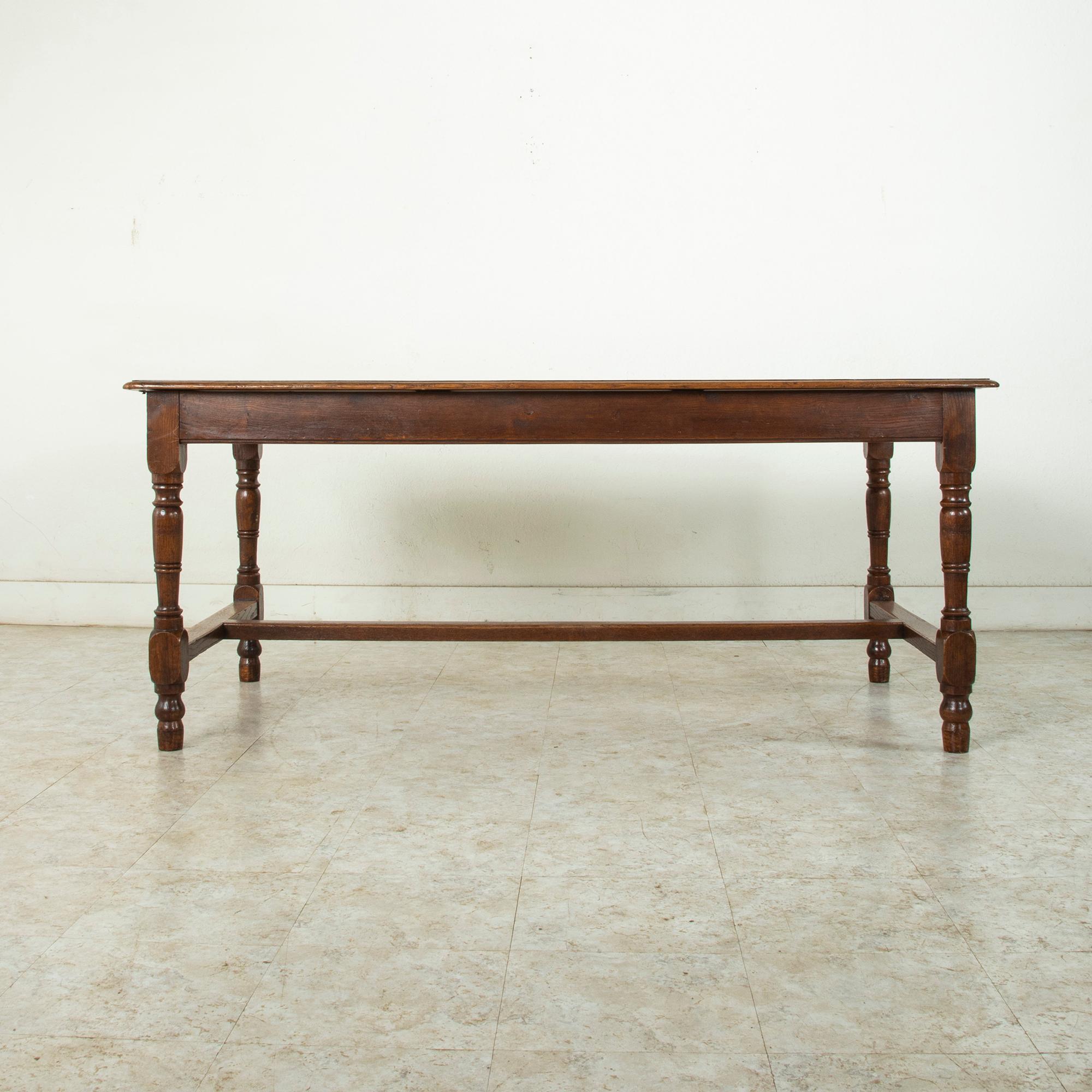 French Artisan Made Oak Farm Table or Dining Table, circa 1900 In Good Condition In Fayetteville, AR