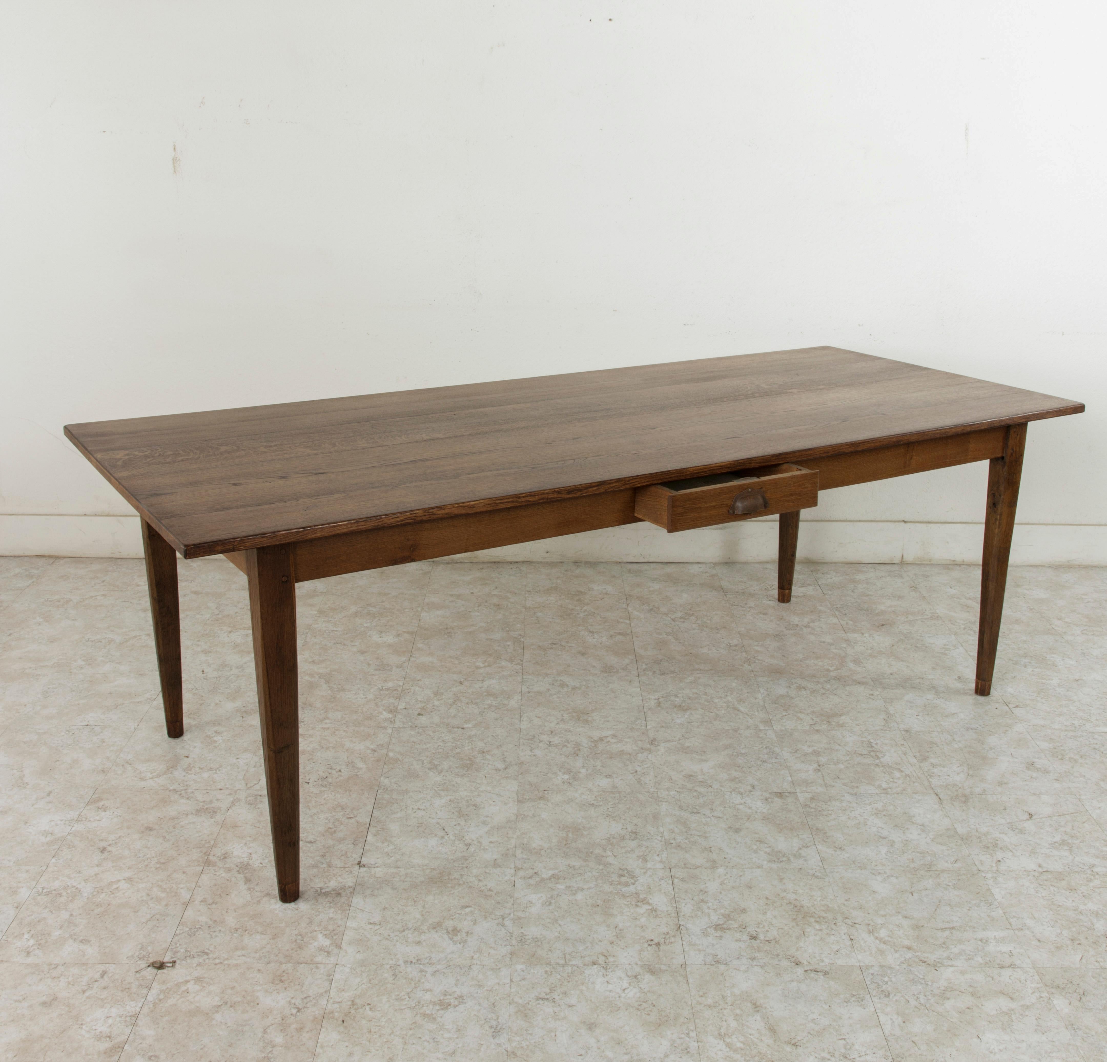 French Artisan Made Oak Farm Table or Dining Table with Single-Drawer circa 1900 4