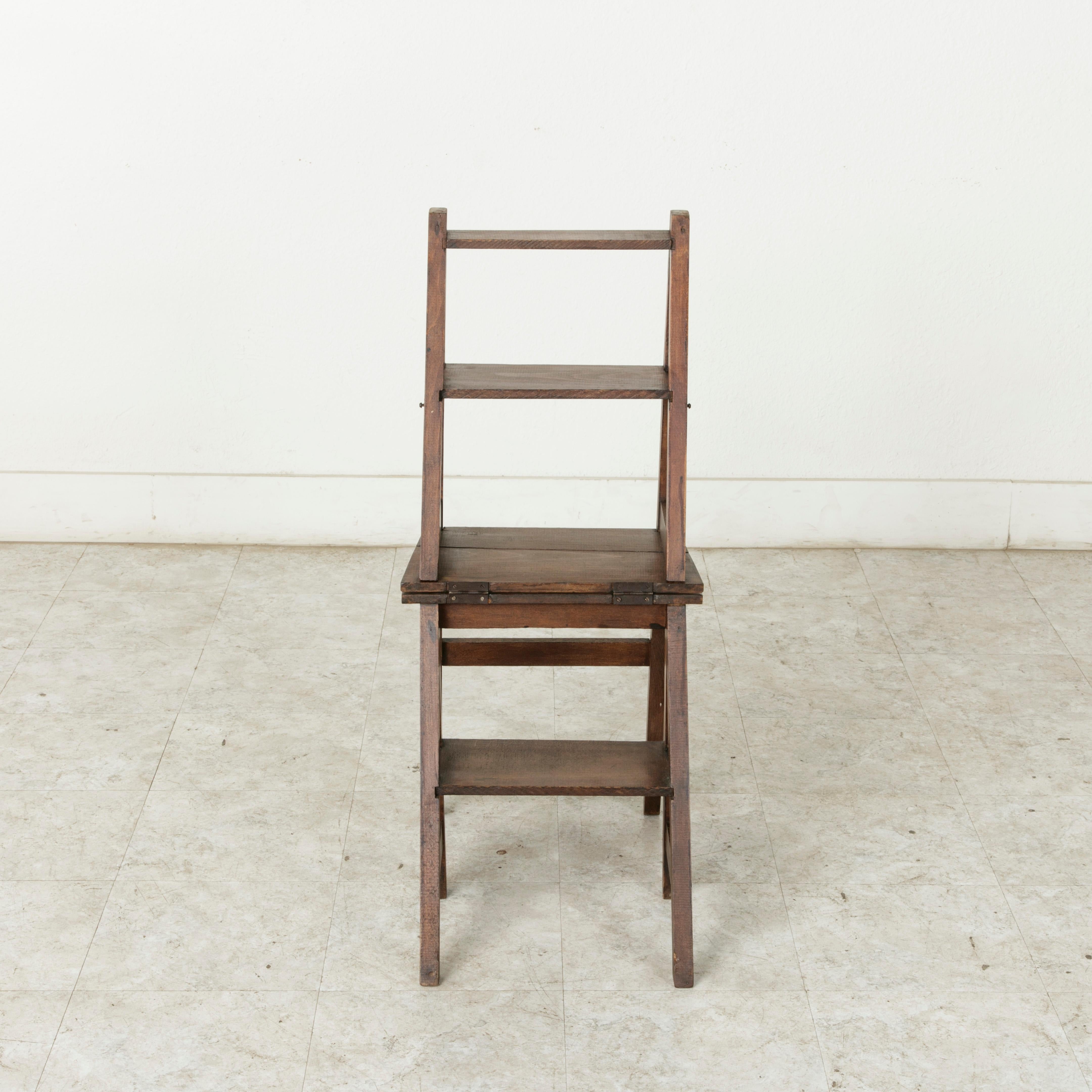 Early 20th Century French Artisan-Made Oak Folding Ladder Chair or Library Ladder, circa 1900