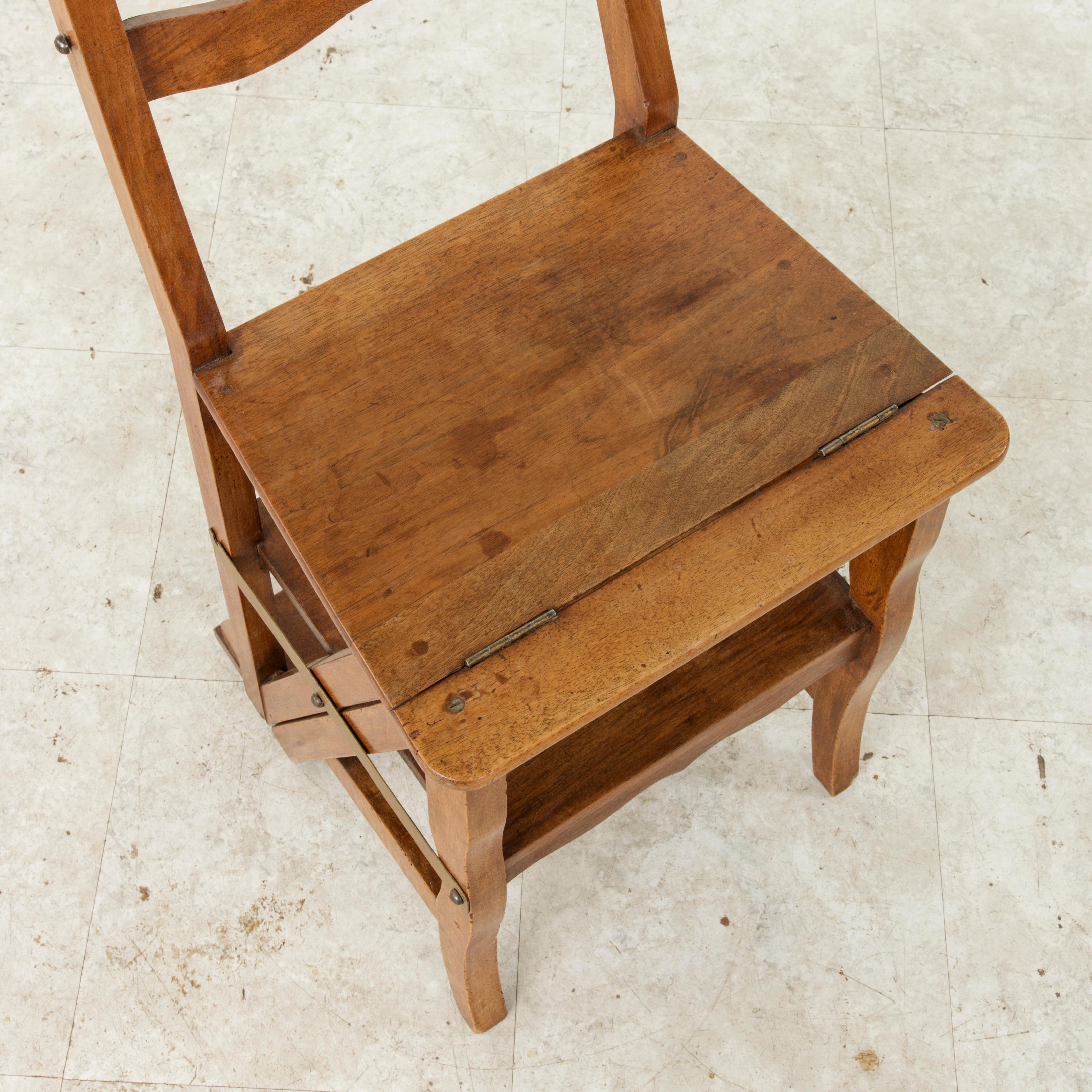 Early 20th Century French Artisan-Made Walnut Folding Ladder Chair Library Ladder, circa 1900