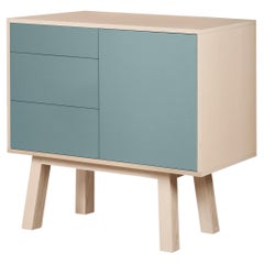 Armario artesanal francés de madera azul grisácea de 1 puerta y 3 cajones del diseñador E. Gizard