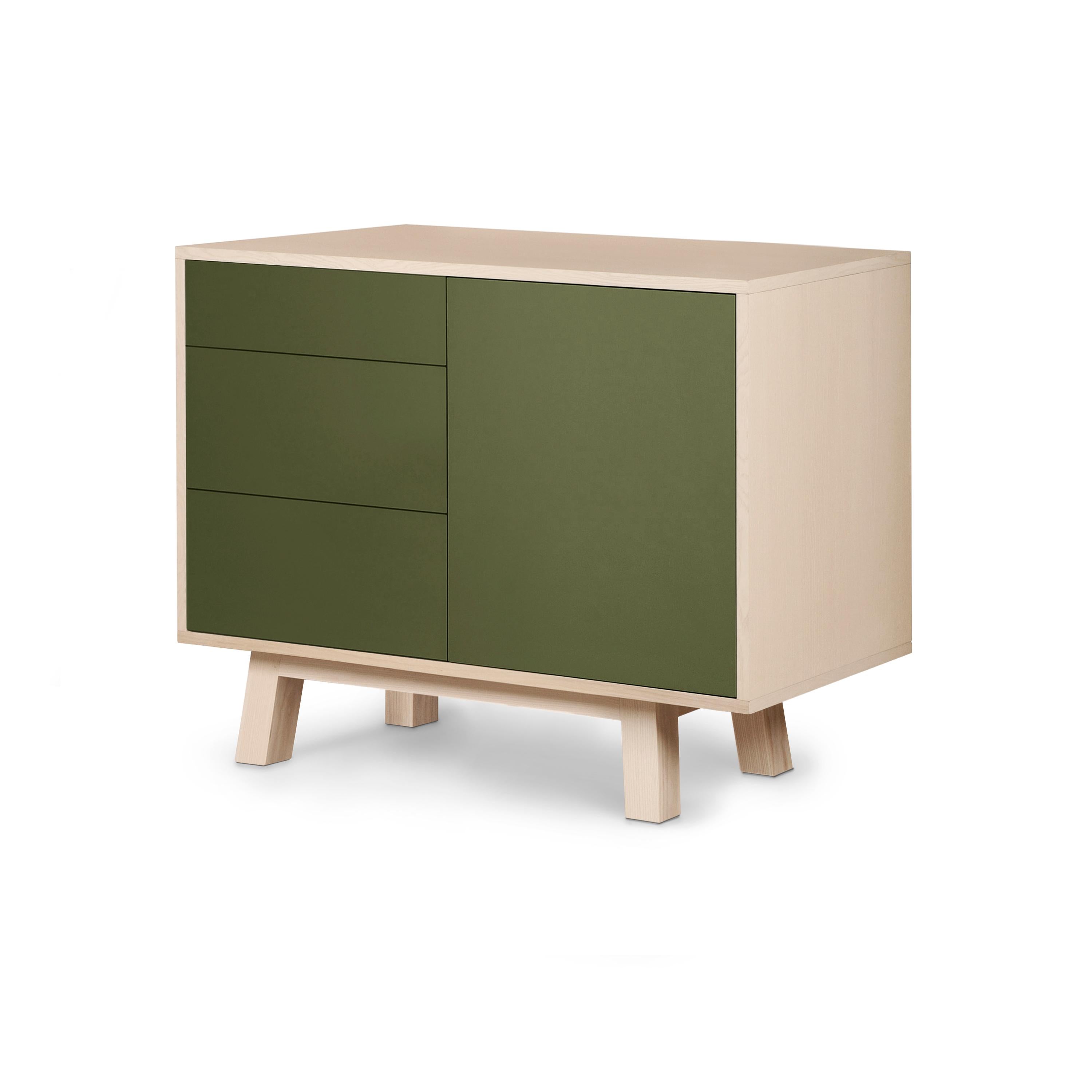 Aparador bajo artesanal francés de 1 puerta y 3 cajones de madera verde de E. Gizard, París en Nuevo estado para la venta en Landivy, FR
