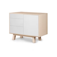 Credenza artigianale francese a 1 anta e 3 cassetti, bianca e bassa, in legno
