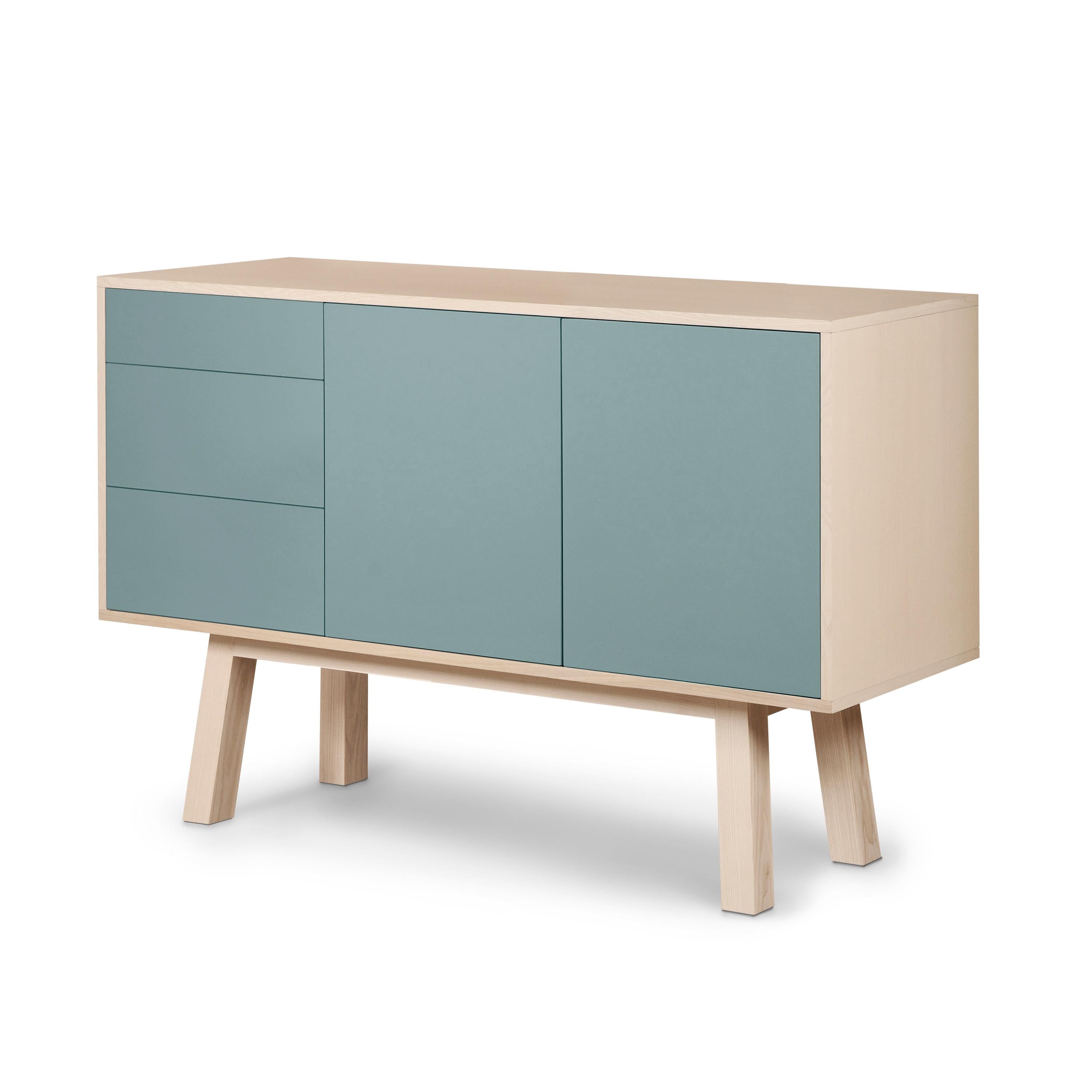 Scandinavo moderno Credenza artigianale francese in legno grigio blu a 3 cassetti, di Eric Gizard, Parigi in vendita