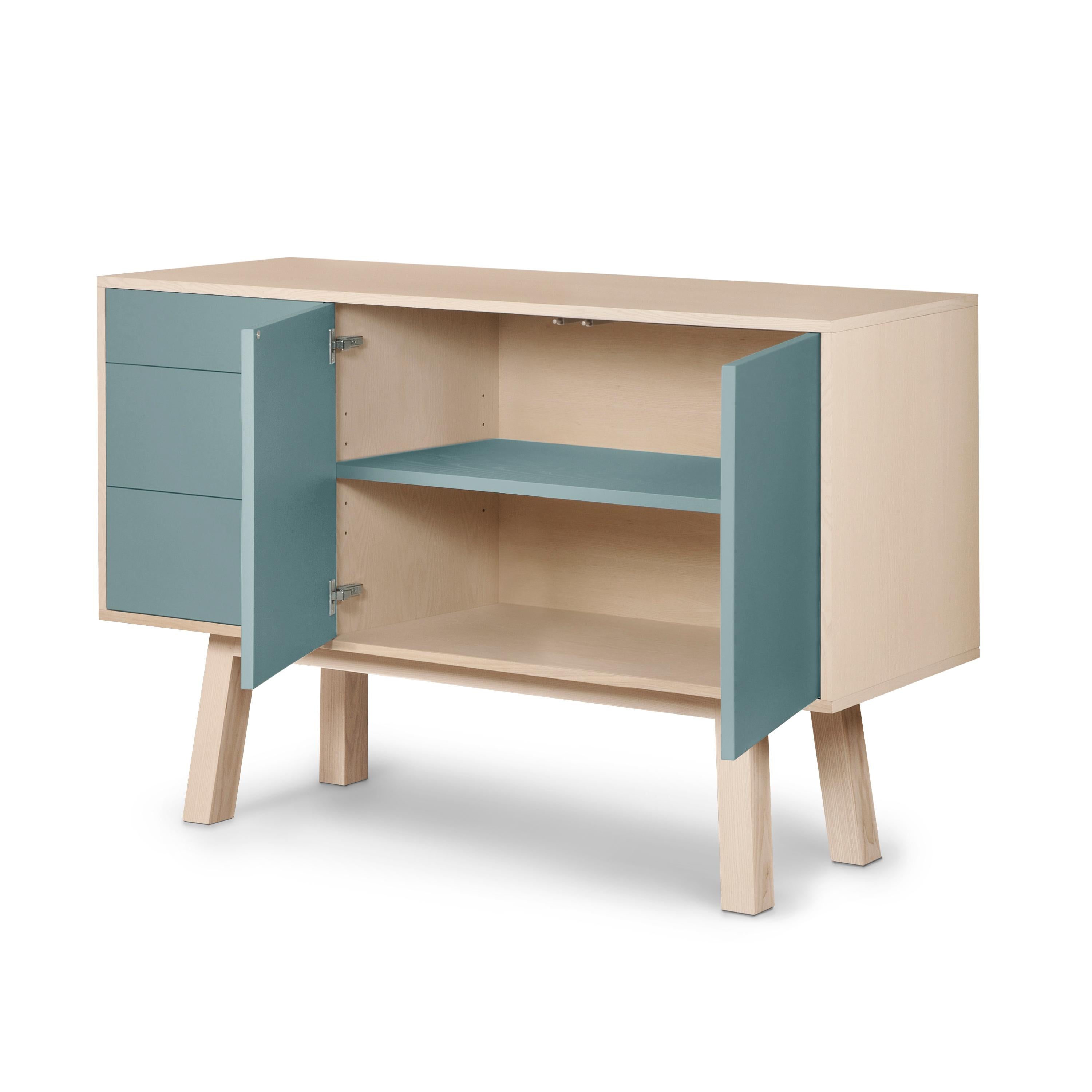 Laccato Credenza artigianale francese in legno grigio blu a 3 cassetti, di Eric Gizard, Parigi in vendita