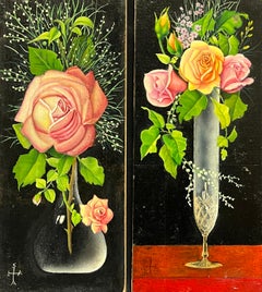Coppia di nature morte francesi della metà del XX secolo che dipingono fiori ornati in un vaso di vetro