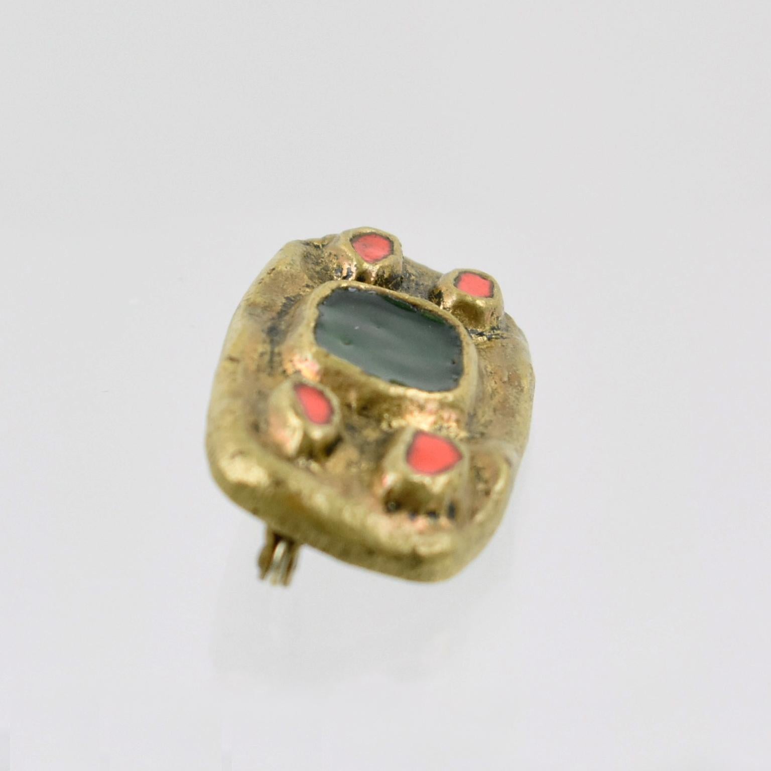 French Artist Willy Gilt Bronze and Enamel Pin Brooch, 1950s For Sale 1
