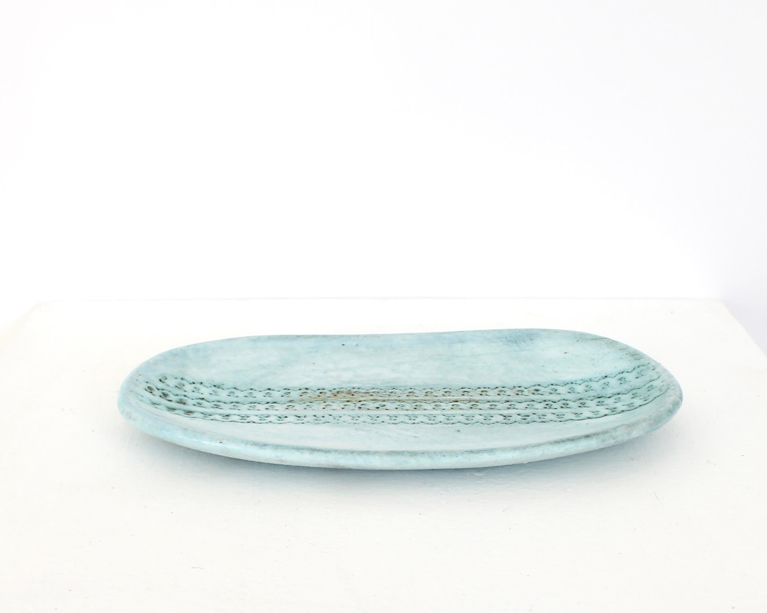French Artists Michelle and Jacques Serre 2 Potiers Deux Potiers Ceramic Dish In Good Condition For Sale In Chicago, IL