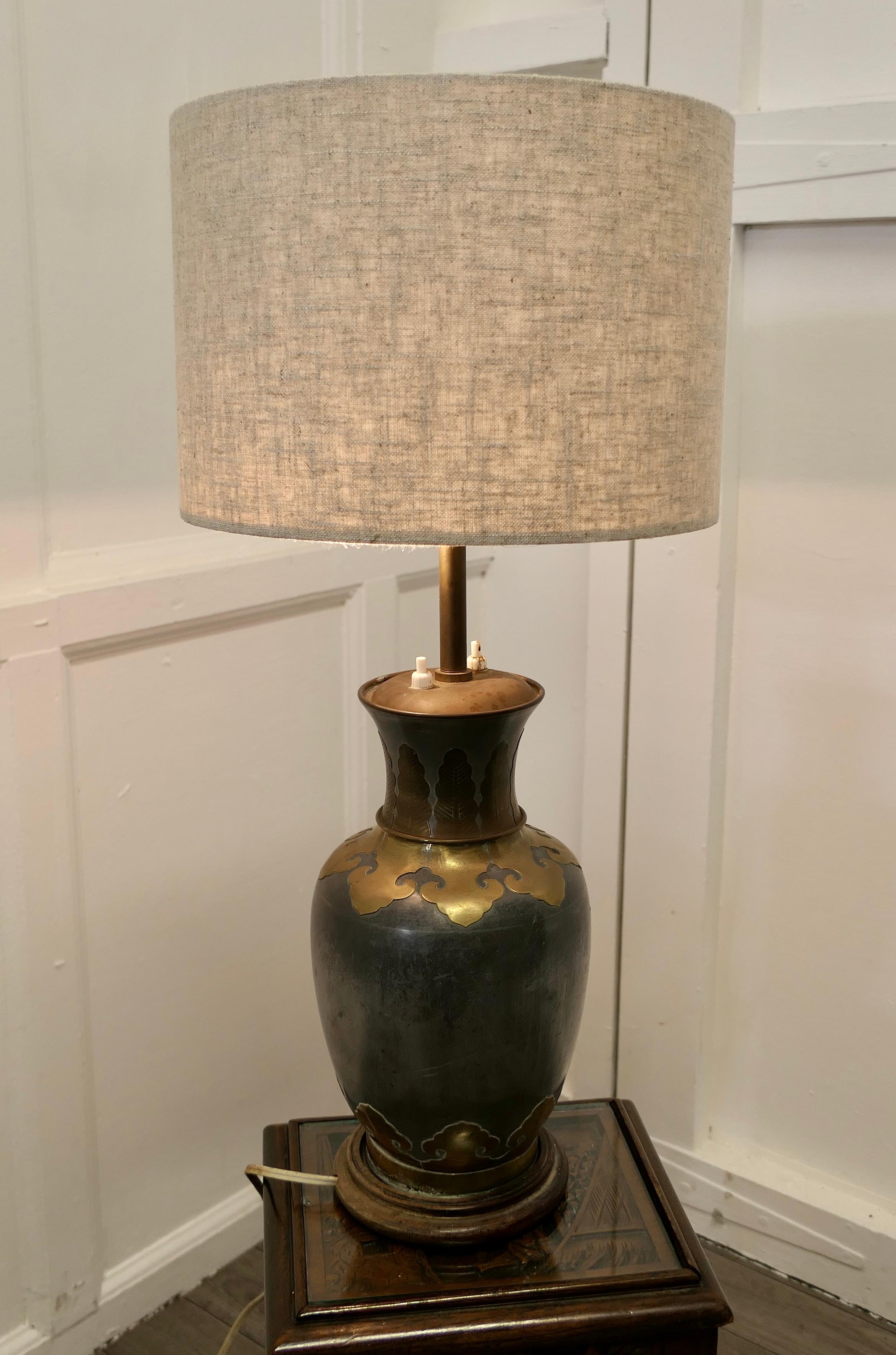 French Arts & Crafts Adjustable Brass and Pewter Table Lamp For Sale 2