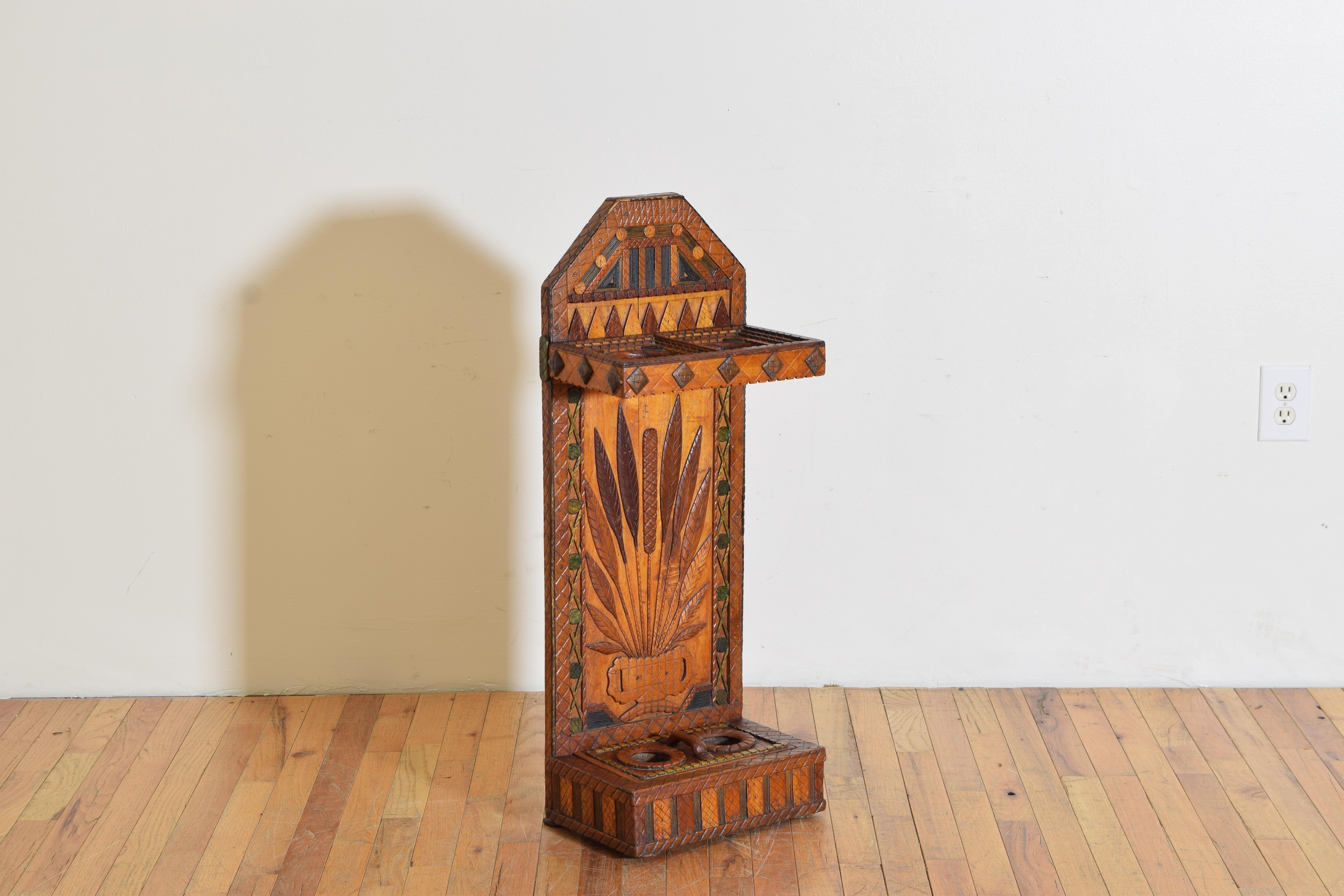 French Arts and Crafts Carved Pinewood and Painted Wood Umbrella Stand, ca. 1900 In Good Condition For Sale In Atlanta, GA
