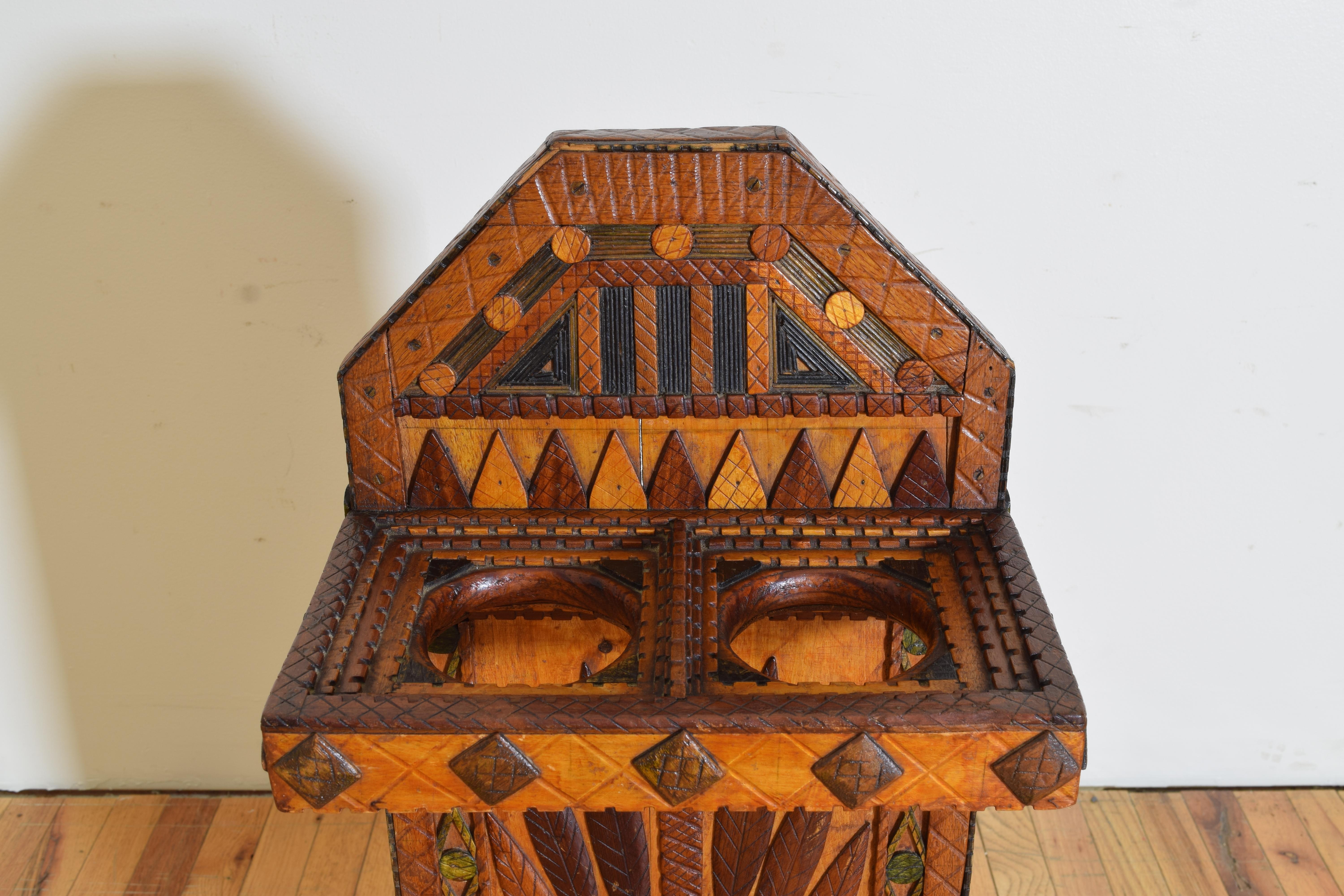 French Arts and Crafts Carved Pinewood and Painted Wood Umbrella Stand, ca. 1900 For Sale 3
