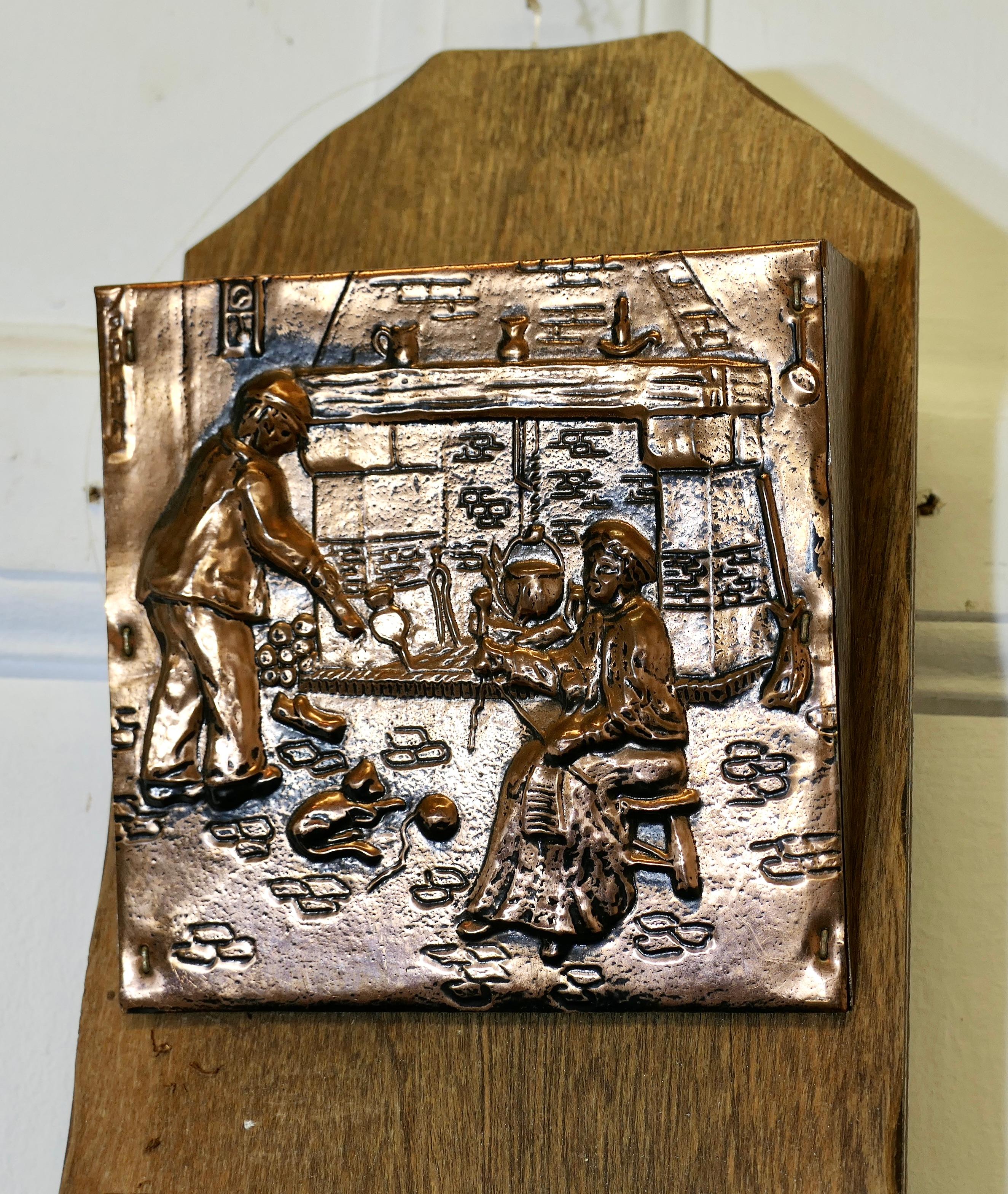 Artesanía francesa, colgante de pared de cobre  Estante para cartas en Bueno estado para la venta en Godshill, Isle of Wight