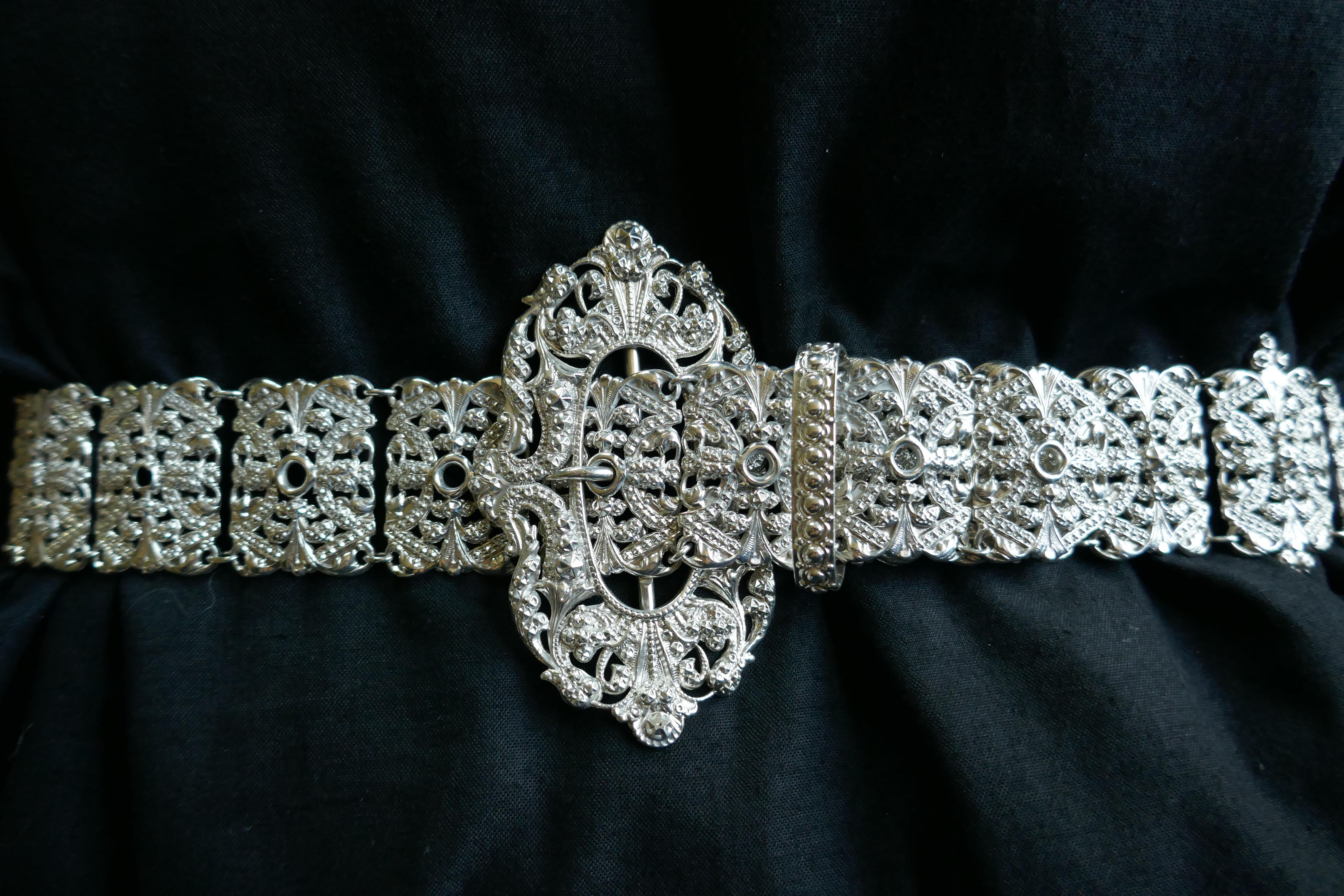 chatelaine belt