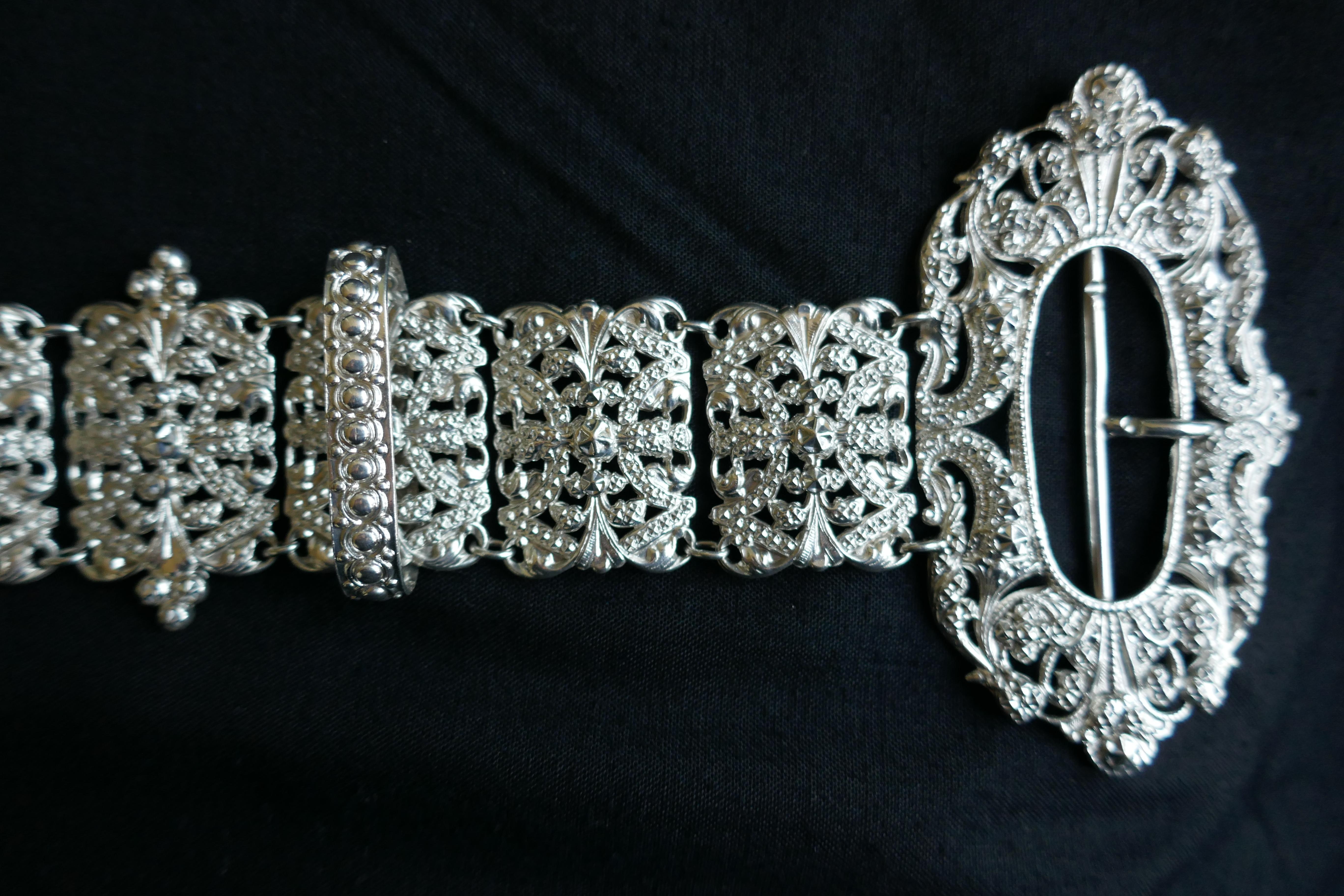 French Arts and Crafts Silver Belt, Articulated Links with Chatelaine Ring For Sale 1
