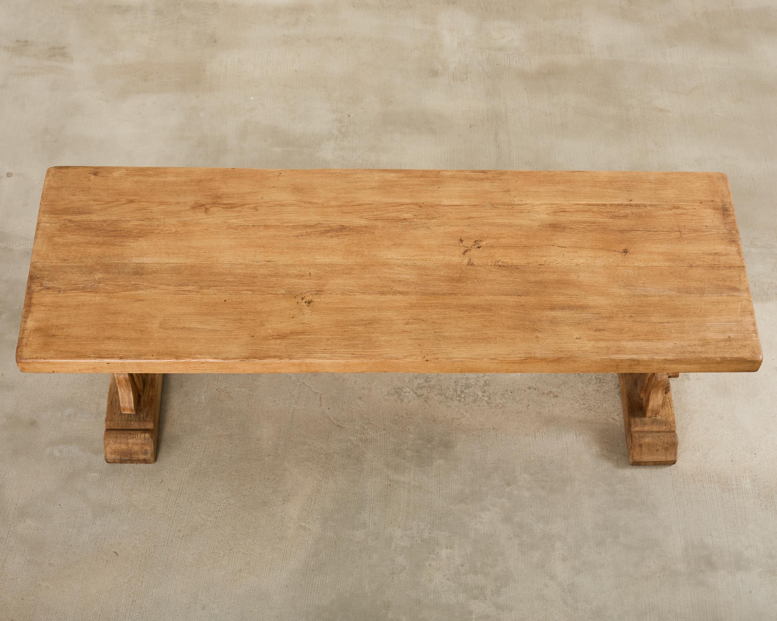 Artesanía Francesa Mesa de Comedor de Caballete de Roble Blanqueado 8 Pies Francés en venta