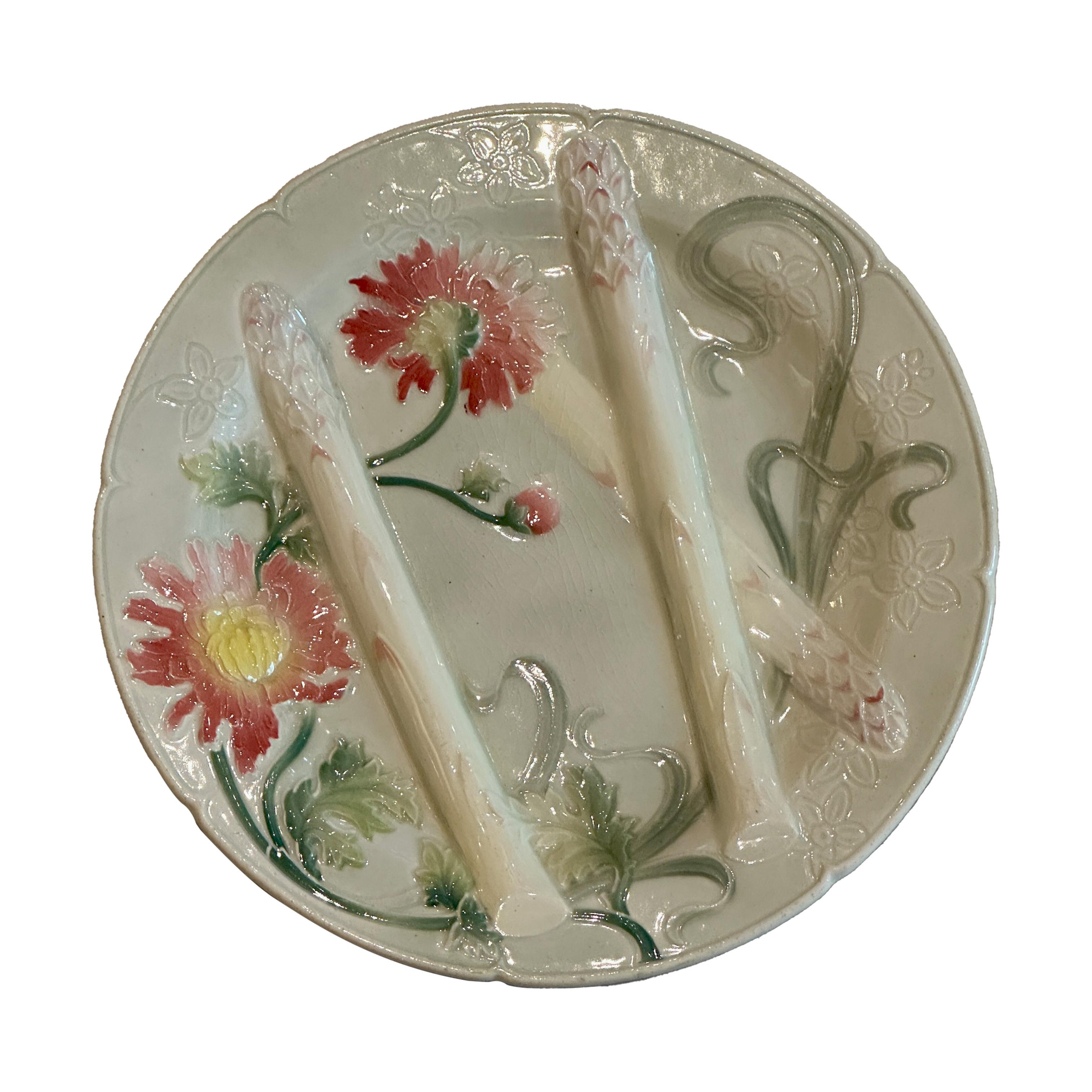 19th Century French asparagus plates, set of 4, St Clément, Aesthetic Movement, 19th century For Sale