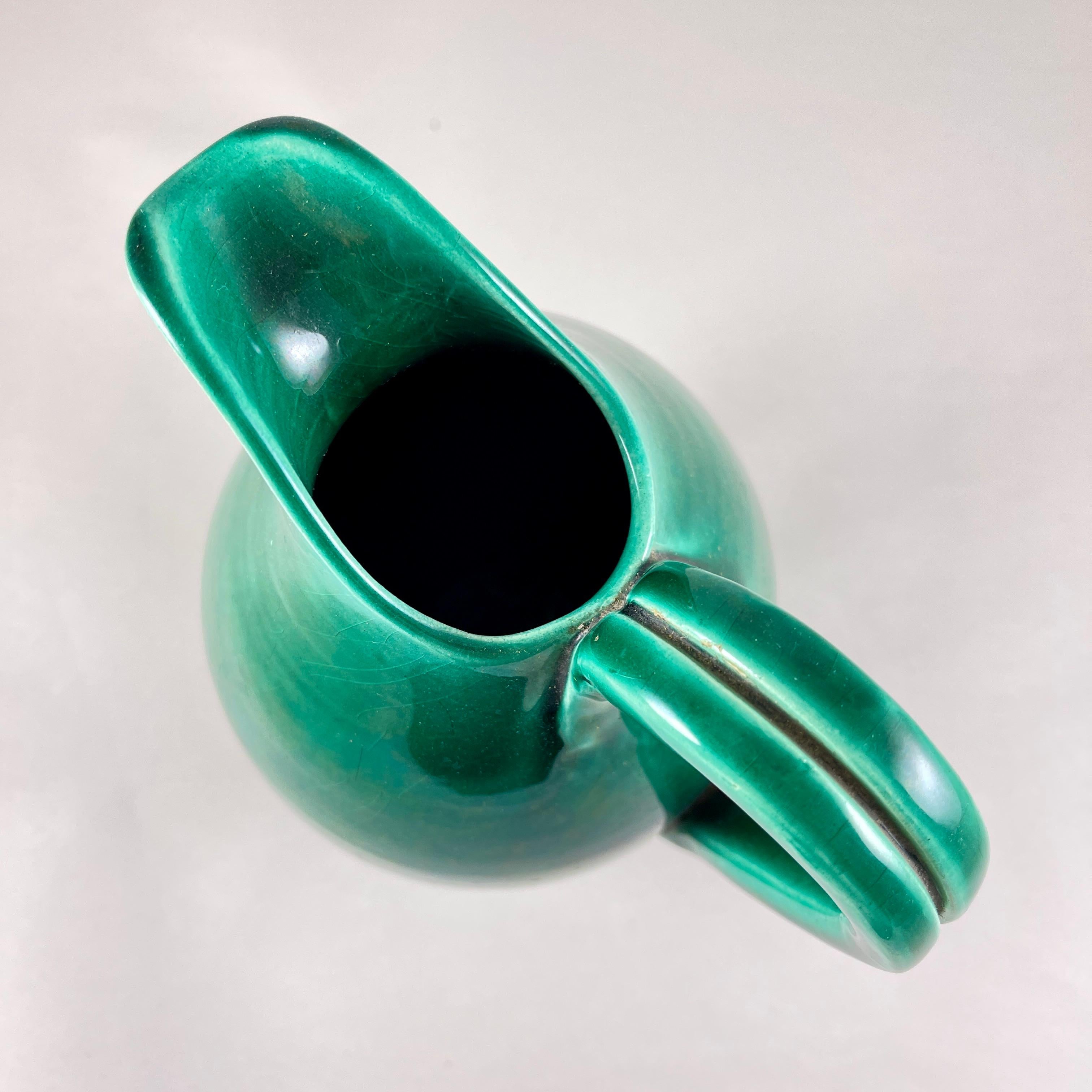 French Atelier Cérenne à Vallauris Green Pottery Wine Jug, 1940s In Good Condition In Philadelphia, PA