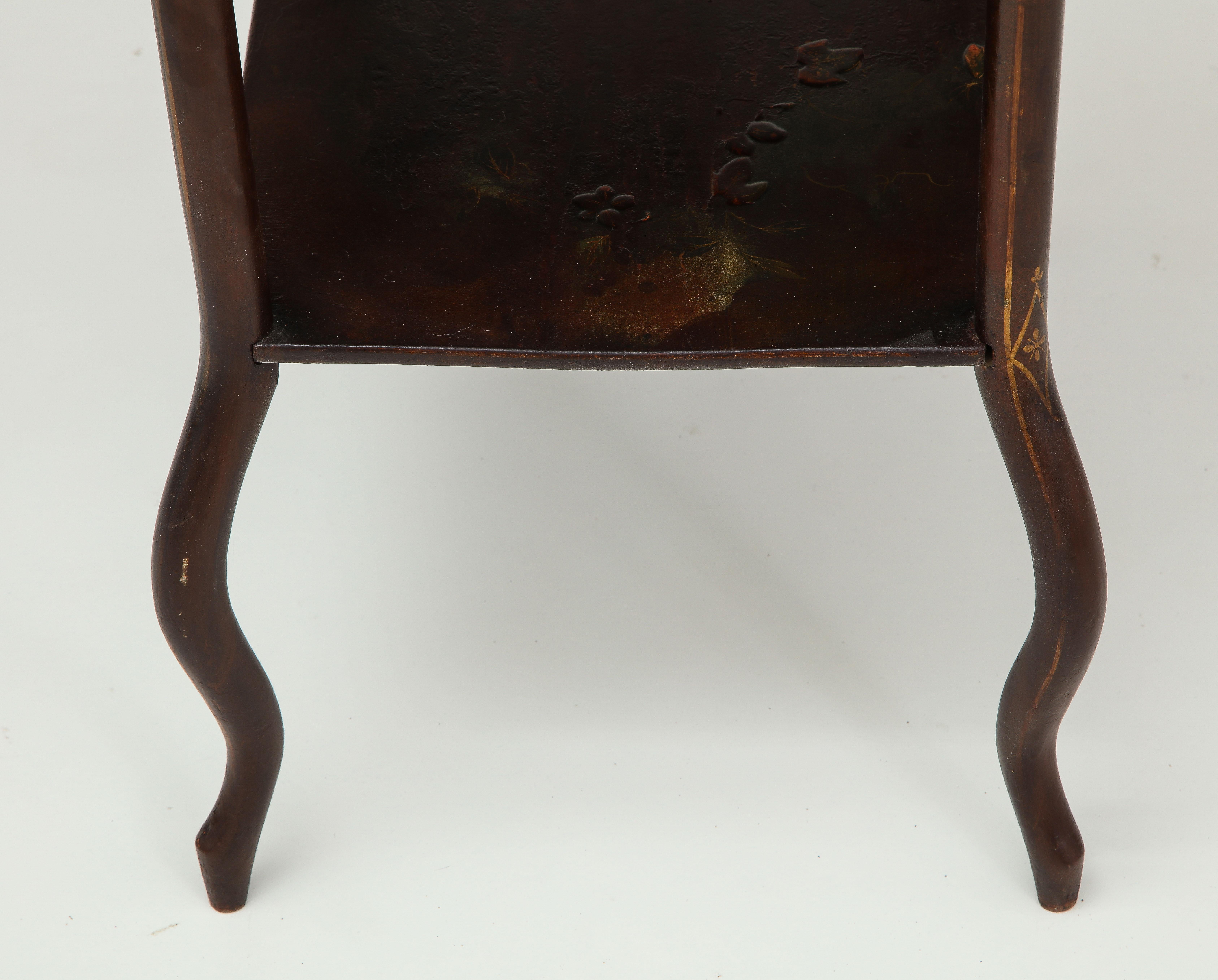 French Aubergine and Gilt Japanned Occasional Table For Sale 1