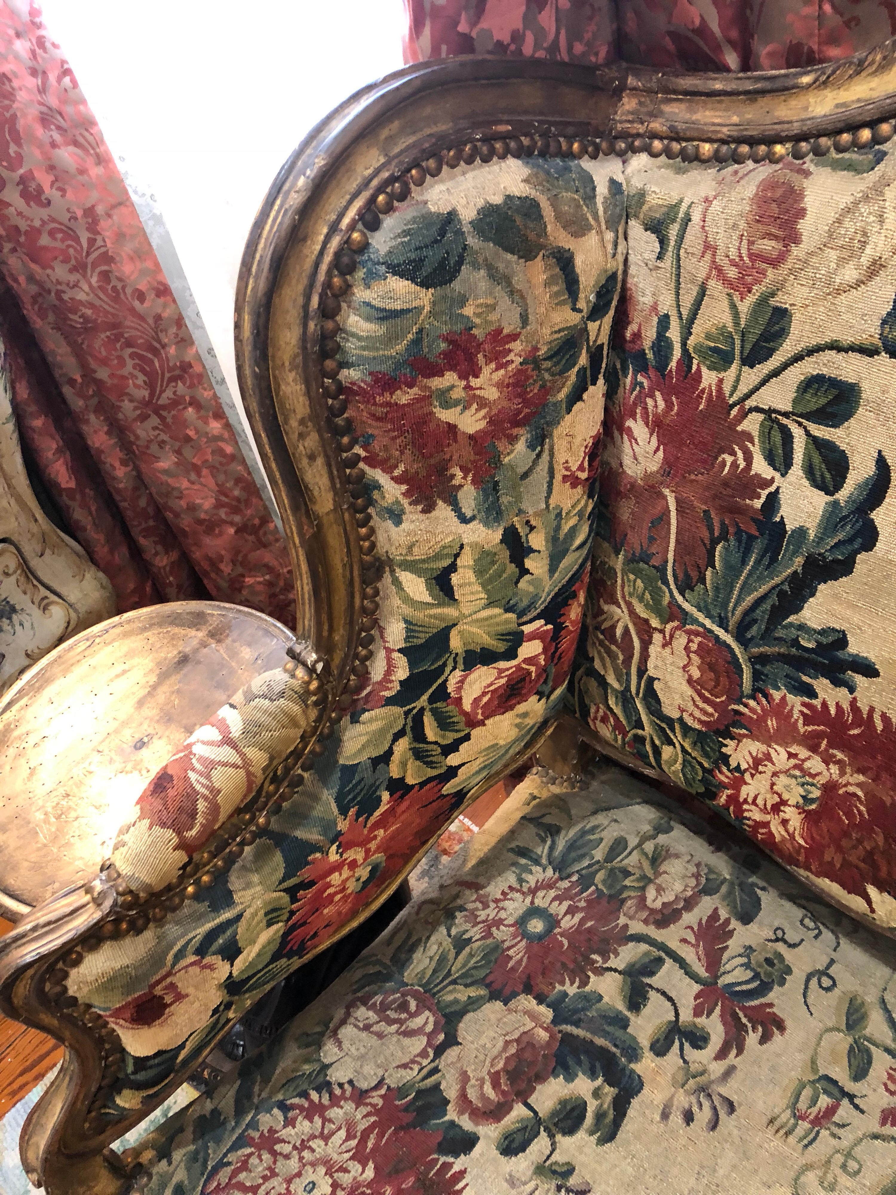 French Aubusson Canape, 18th Century In Good Condition For Sale In Natchez, MS