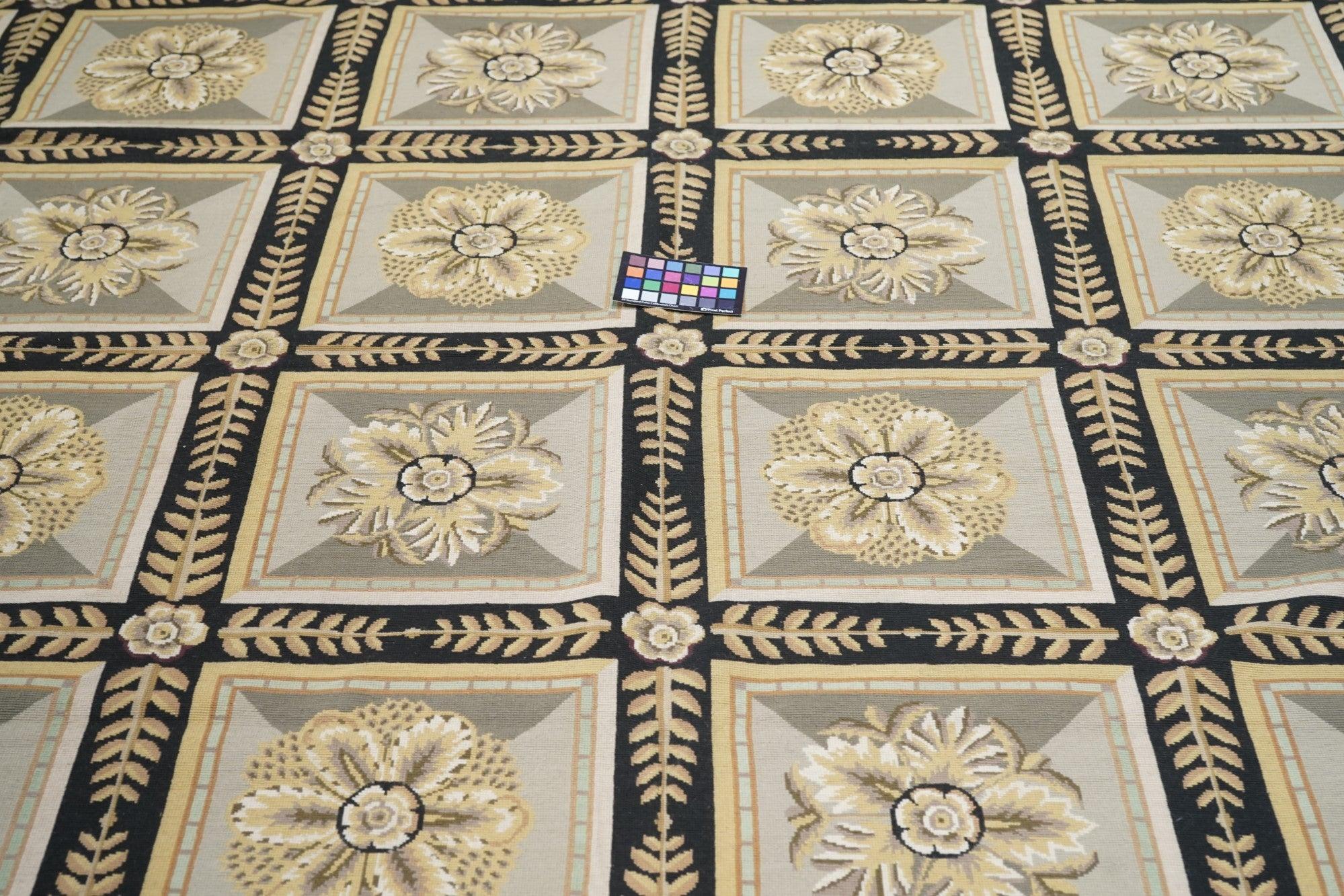 Laine Tapis français Aubusson Design 10' x 14' en vente