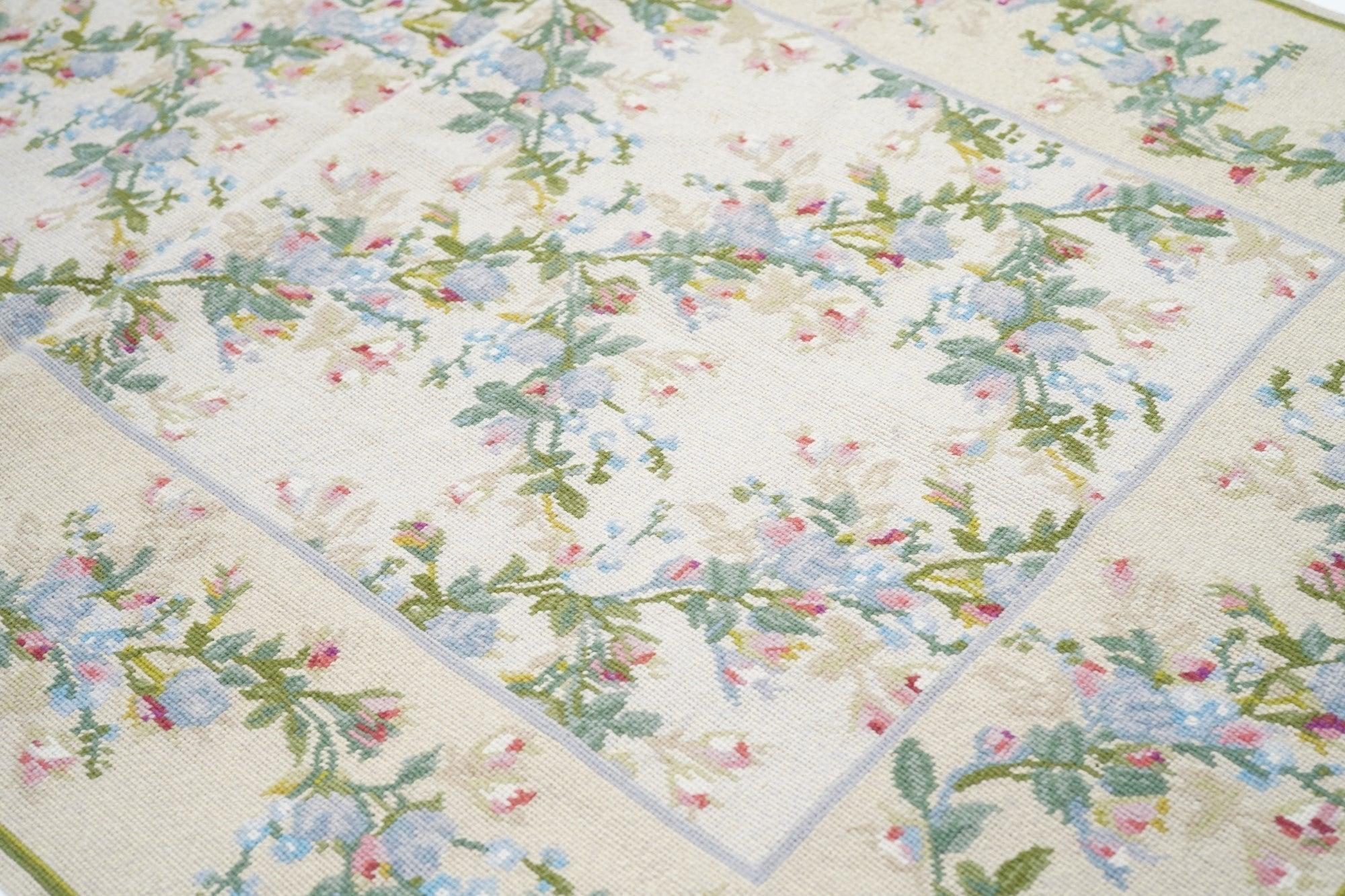 Tappeto francese Design/One 3' x 5' In condizioni Nuovo in vendita a New York, NY