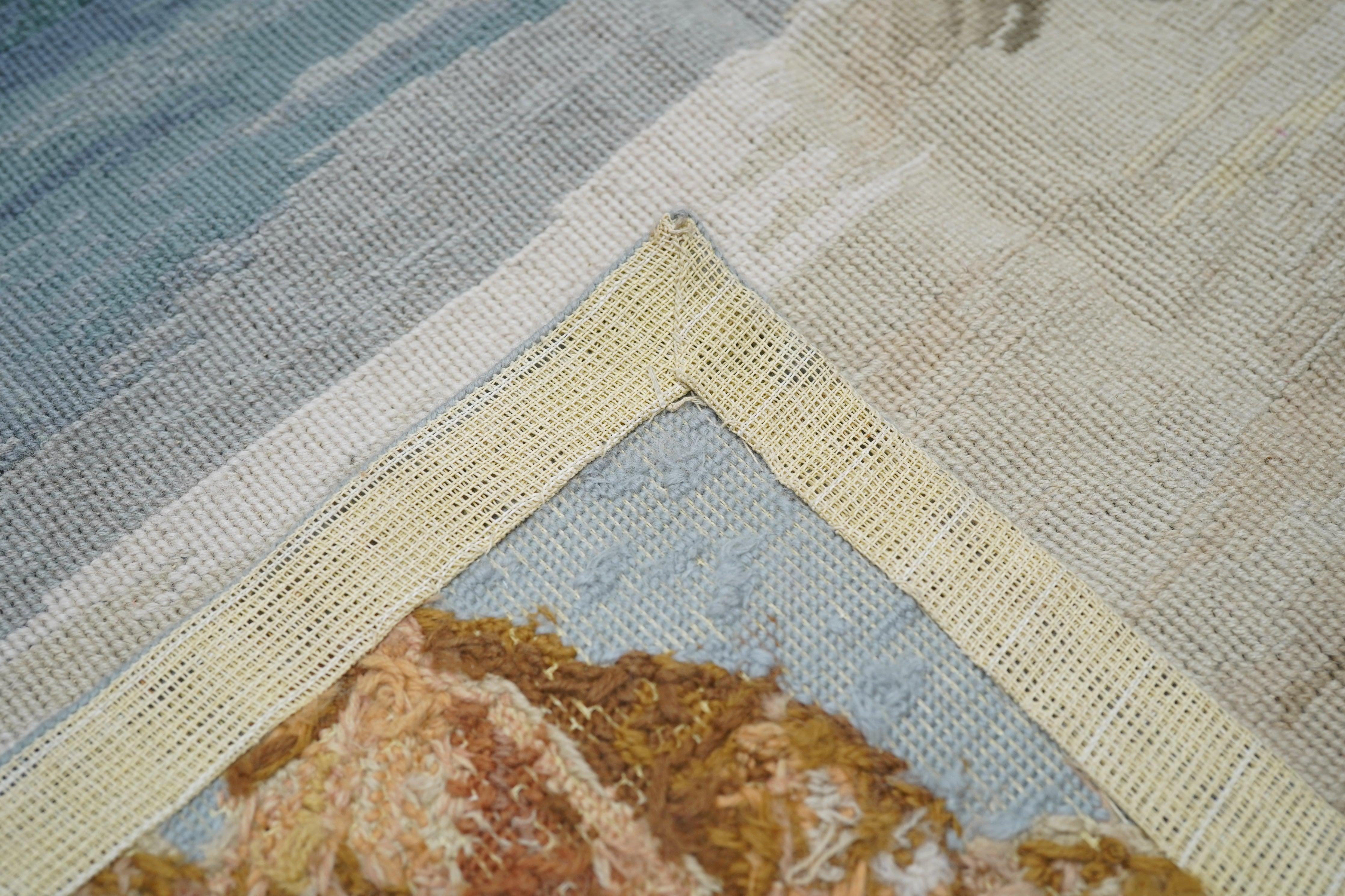 Französischer Teppich im Aubusson-Design 7'10'' x 9'11'' im Angebot 5