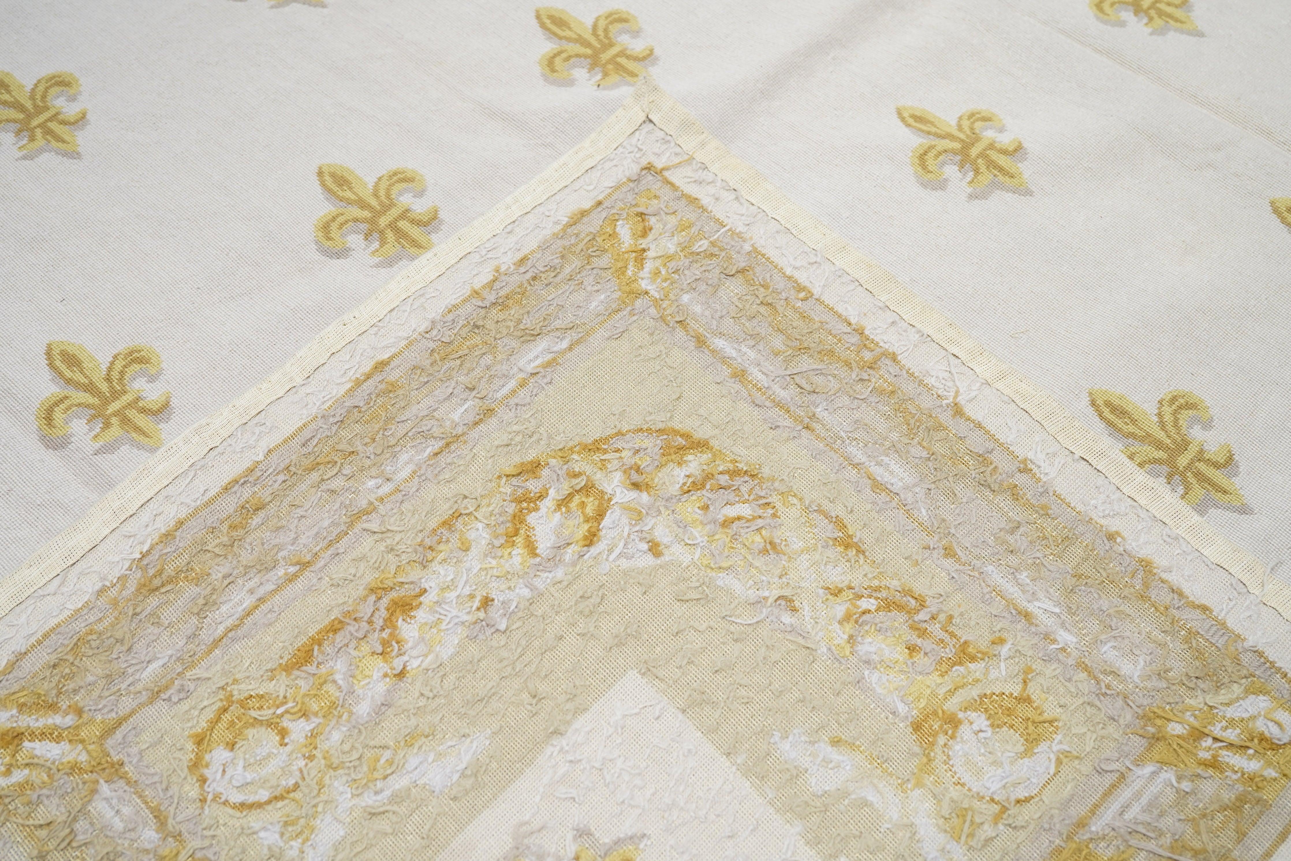 French Aubusson Design Rug 8'7'' x 11'8'' For Sale 2