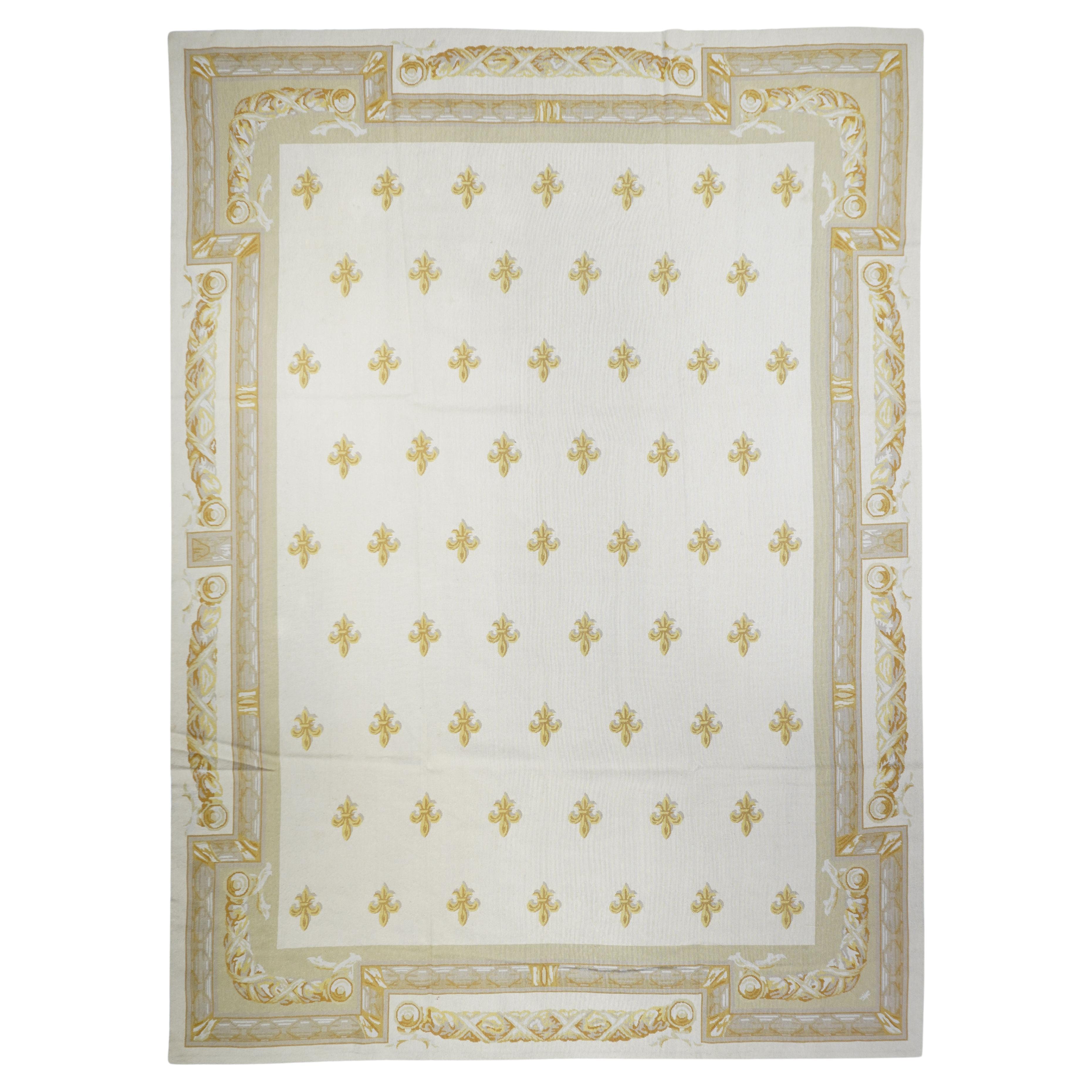 French Aubusson Design Rug 8'7'' x 11'8'' For Sale